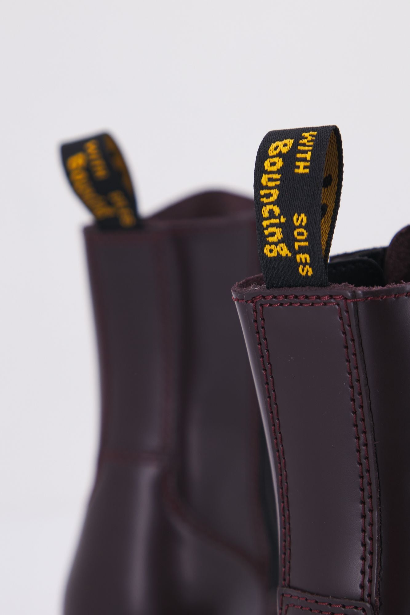 DR. MARTENS JADON BURGUNDY SMOOTH en color BURDEOS (4)
