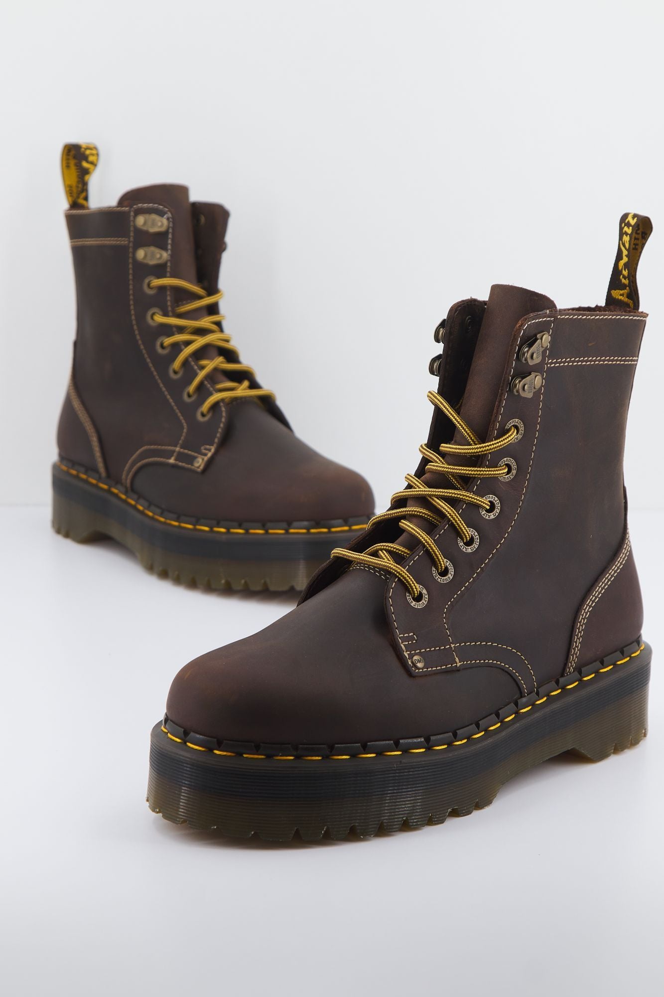 DR. MARTENS JADON ARC en color MARRON (1)