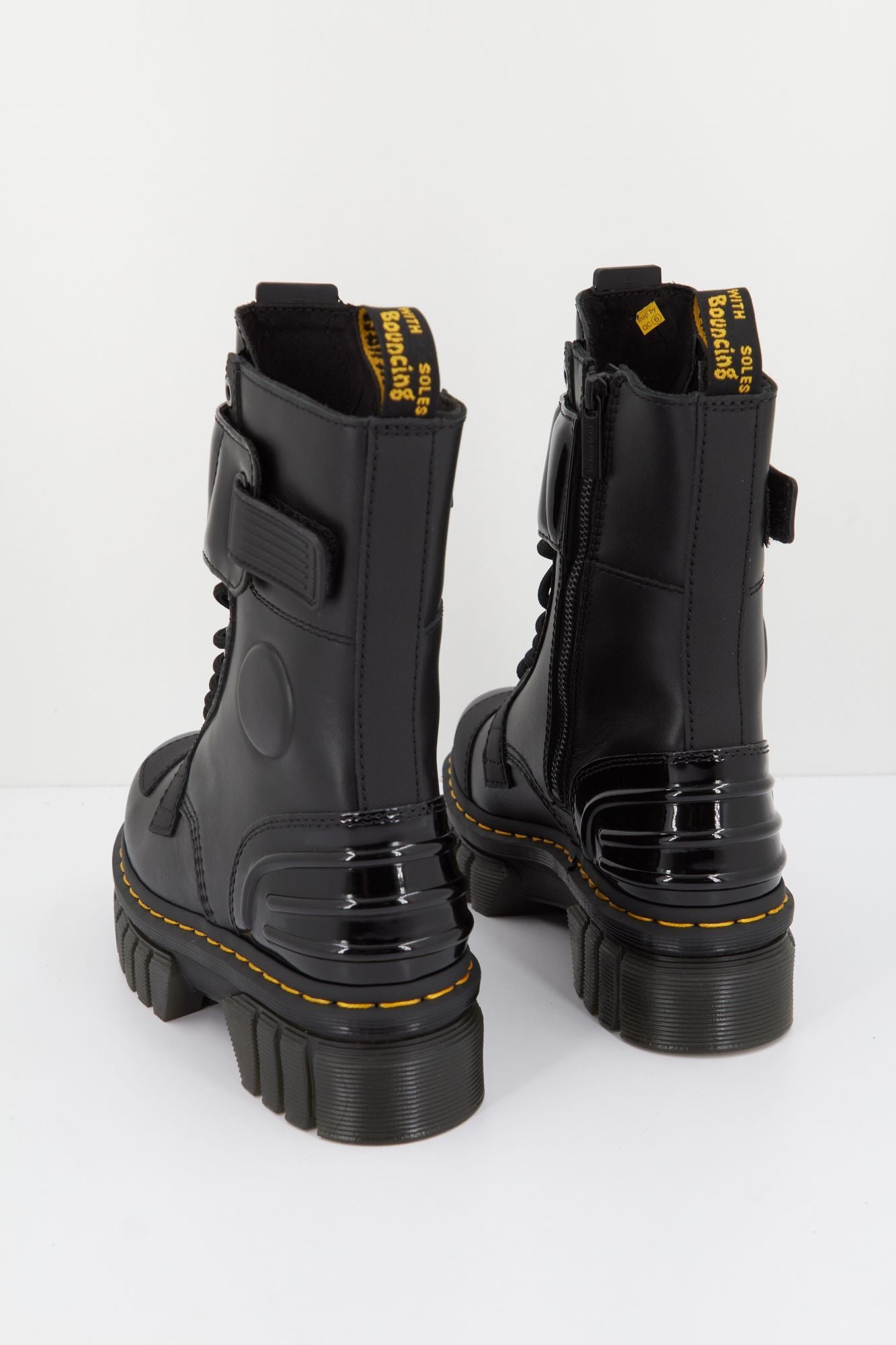 DR. MARTENS AUDRICK 10I BOOT en color NEGRO (4)