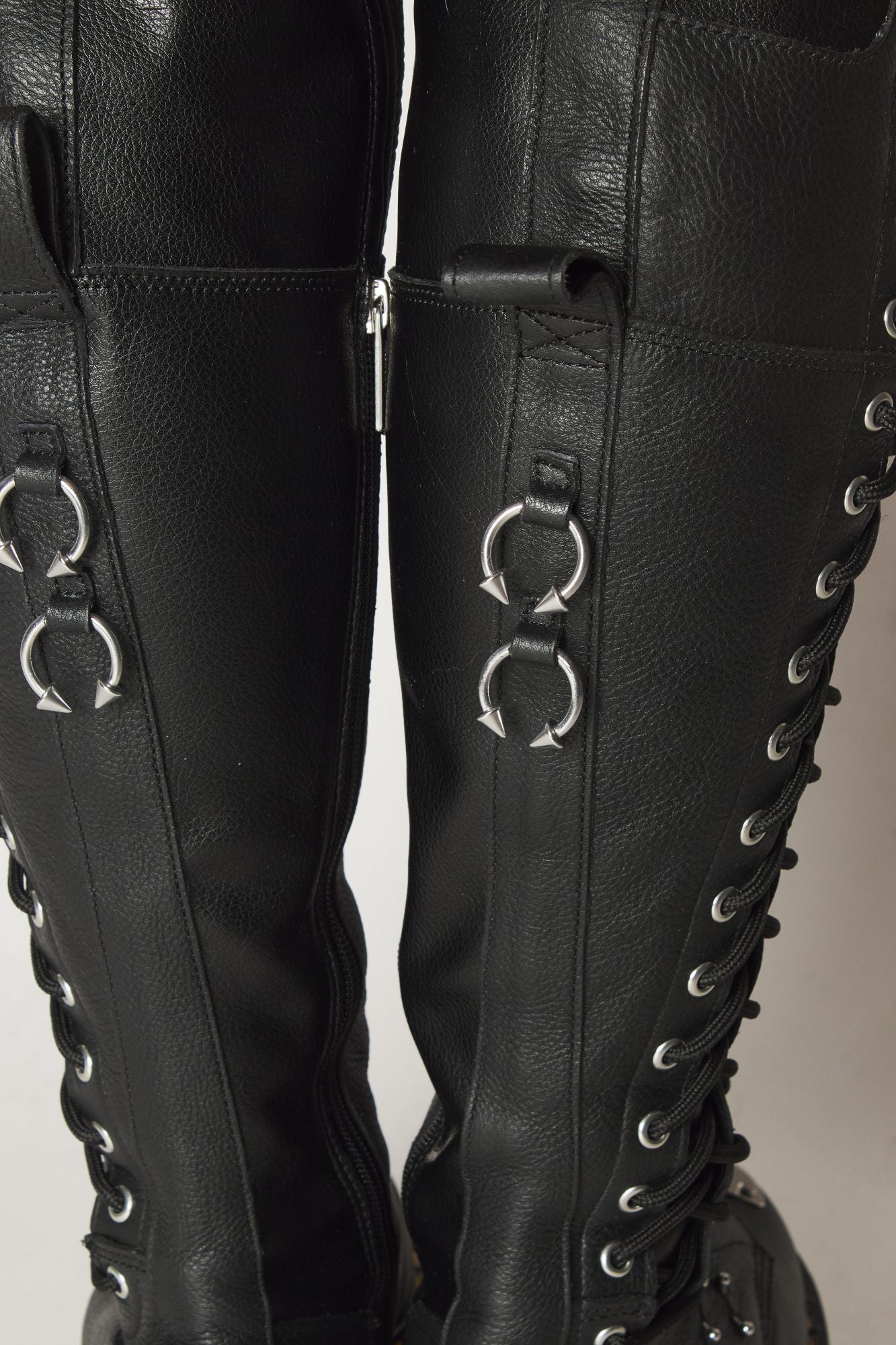 DR. MARTENS 28I XTRM MAX en color NEGRO (4)