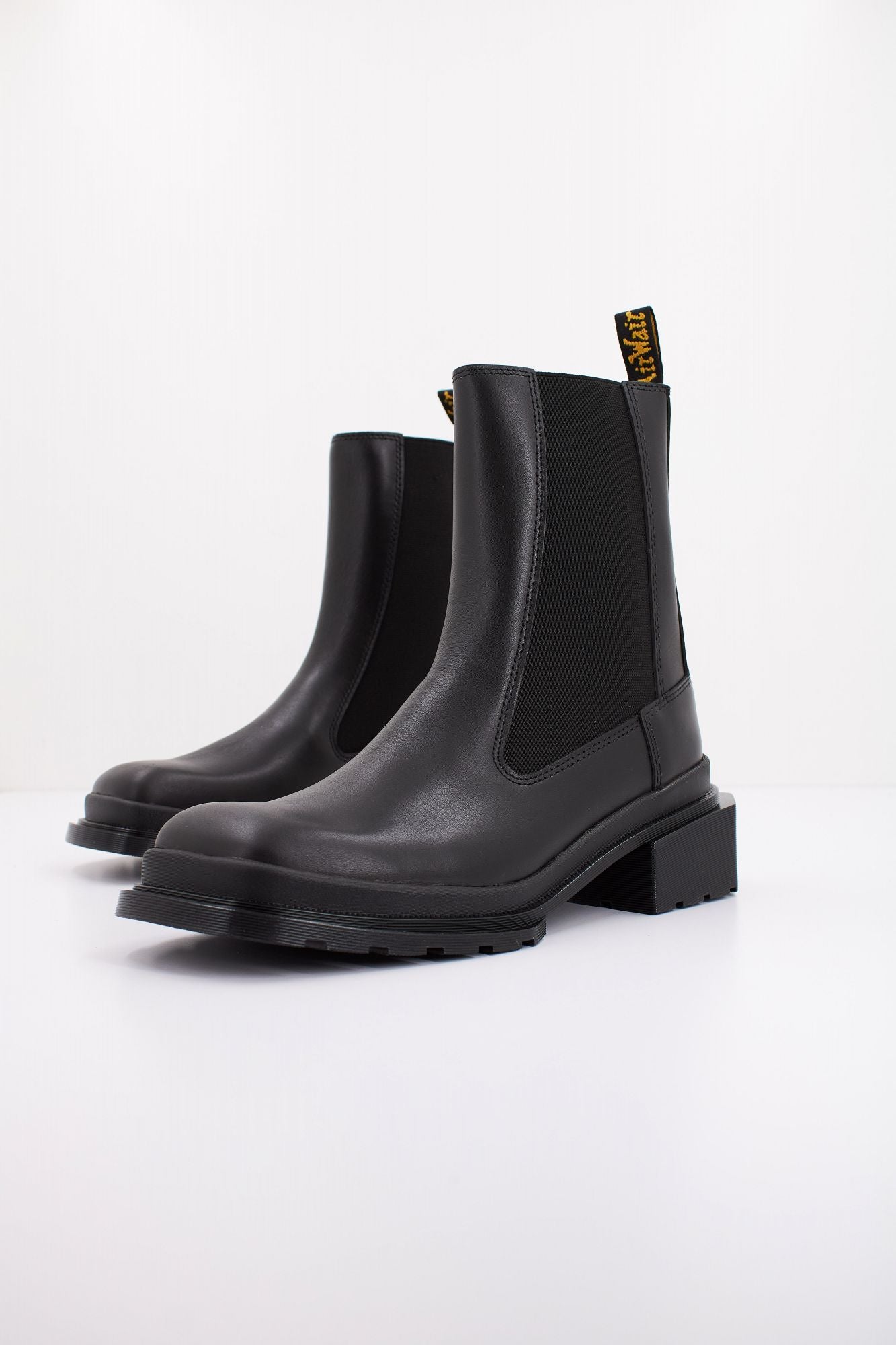 DR. MARTENS MAYBOLE CHELSEA en color NEGRO (2)