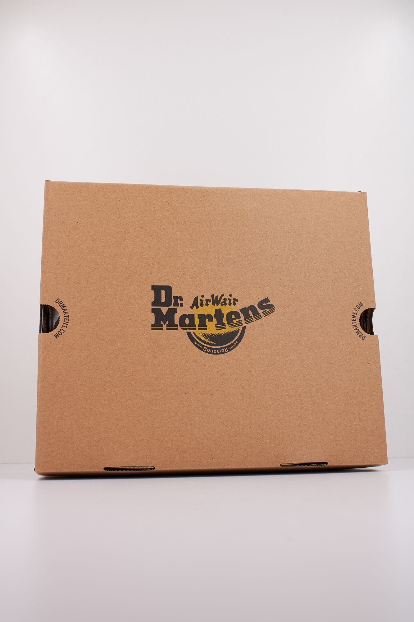 DR. MARTENS DMXL LACE en color NEGRO (6)