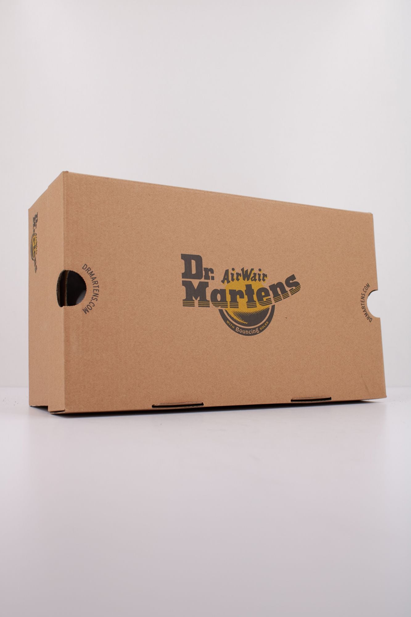 DR. MARTENS ADRIAN en color NEGRO (6)