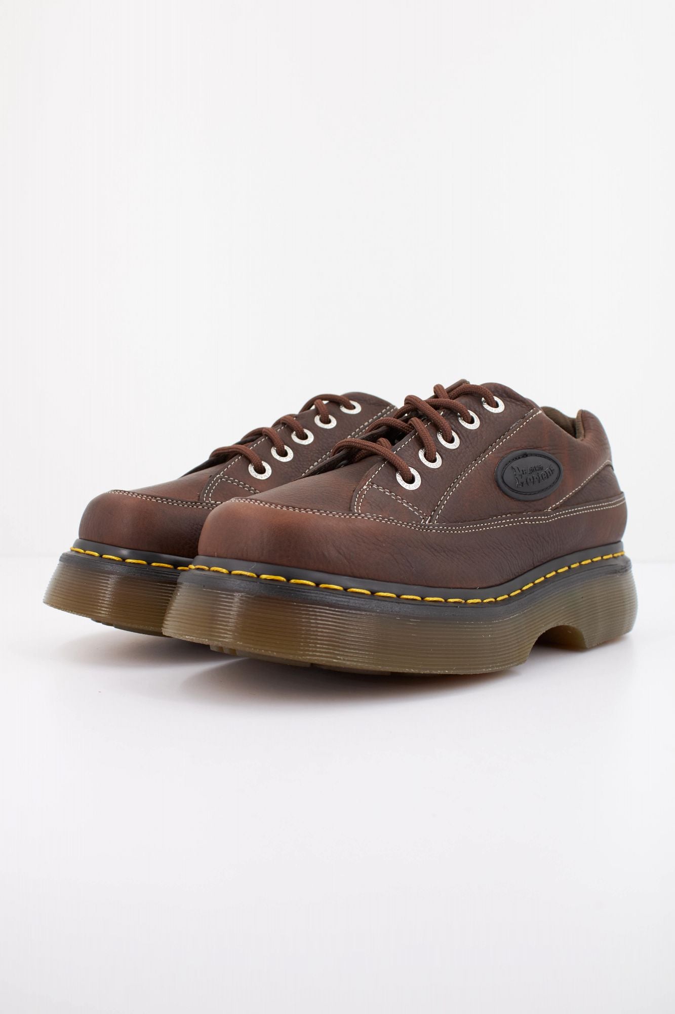 DR. MARTENS BUZZ 5I en color MARRON (2)