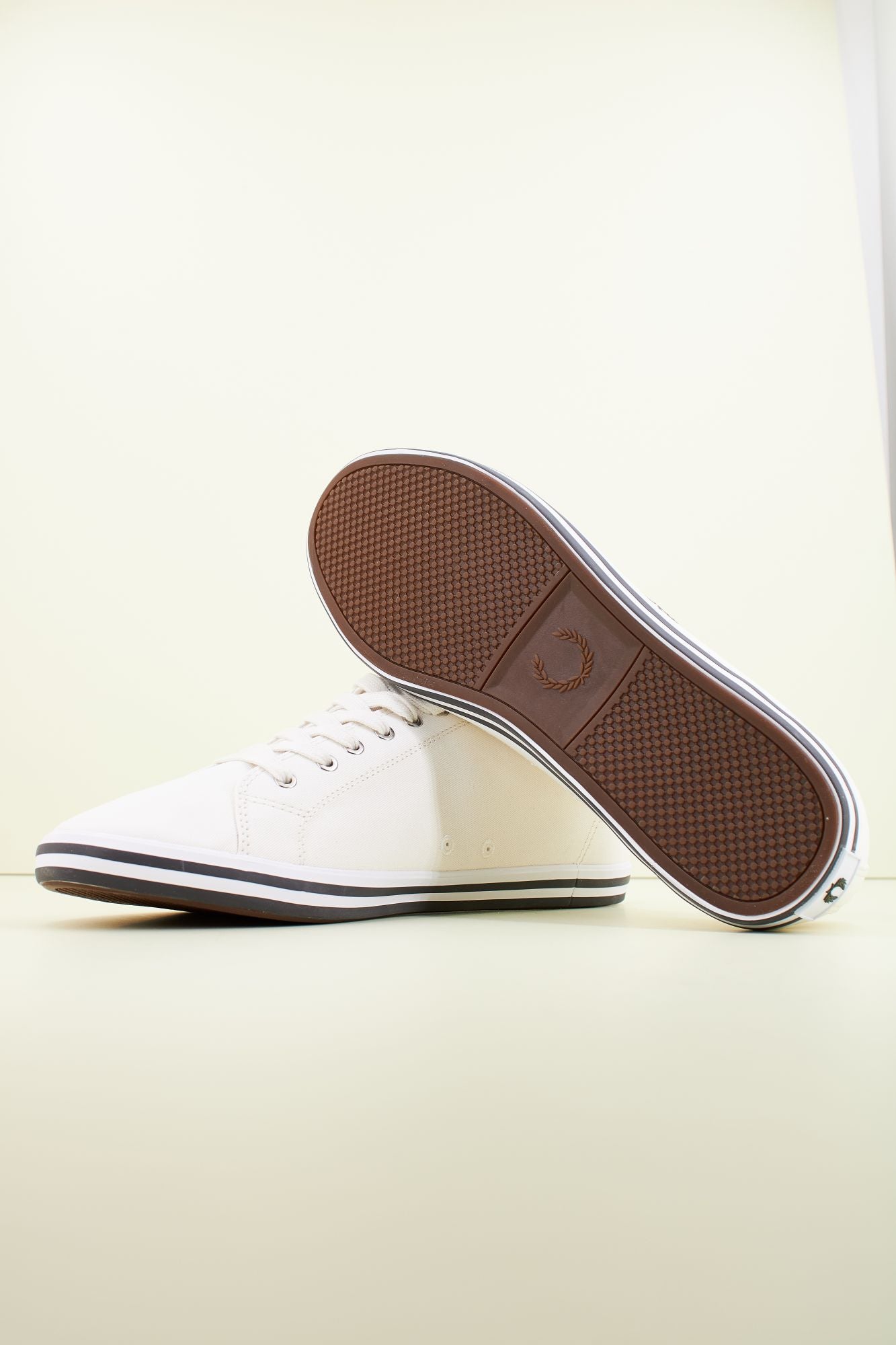 FRED PERRY KINGSTON TWILL en color BEIS (4)