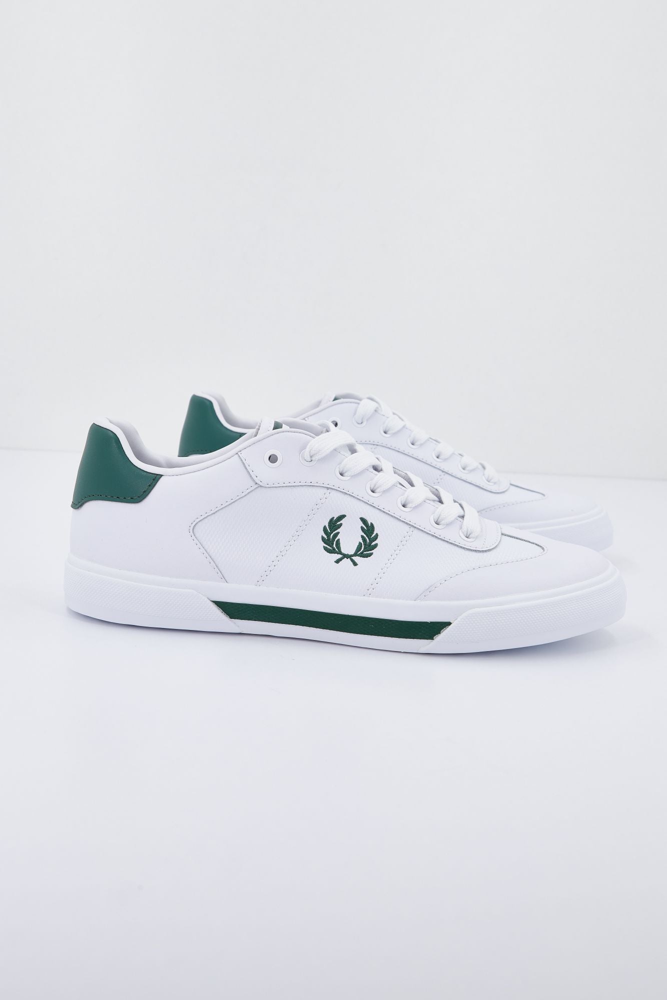FRED PERRY CLAY PIQUE en color BLANCO (2)