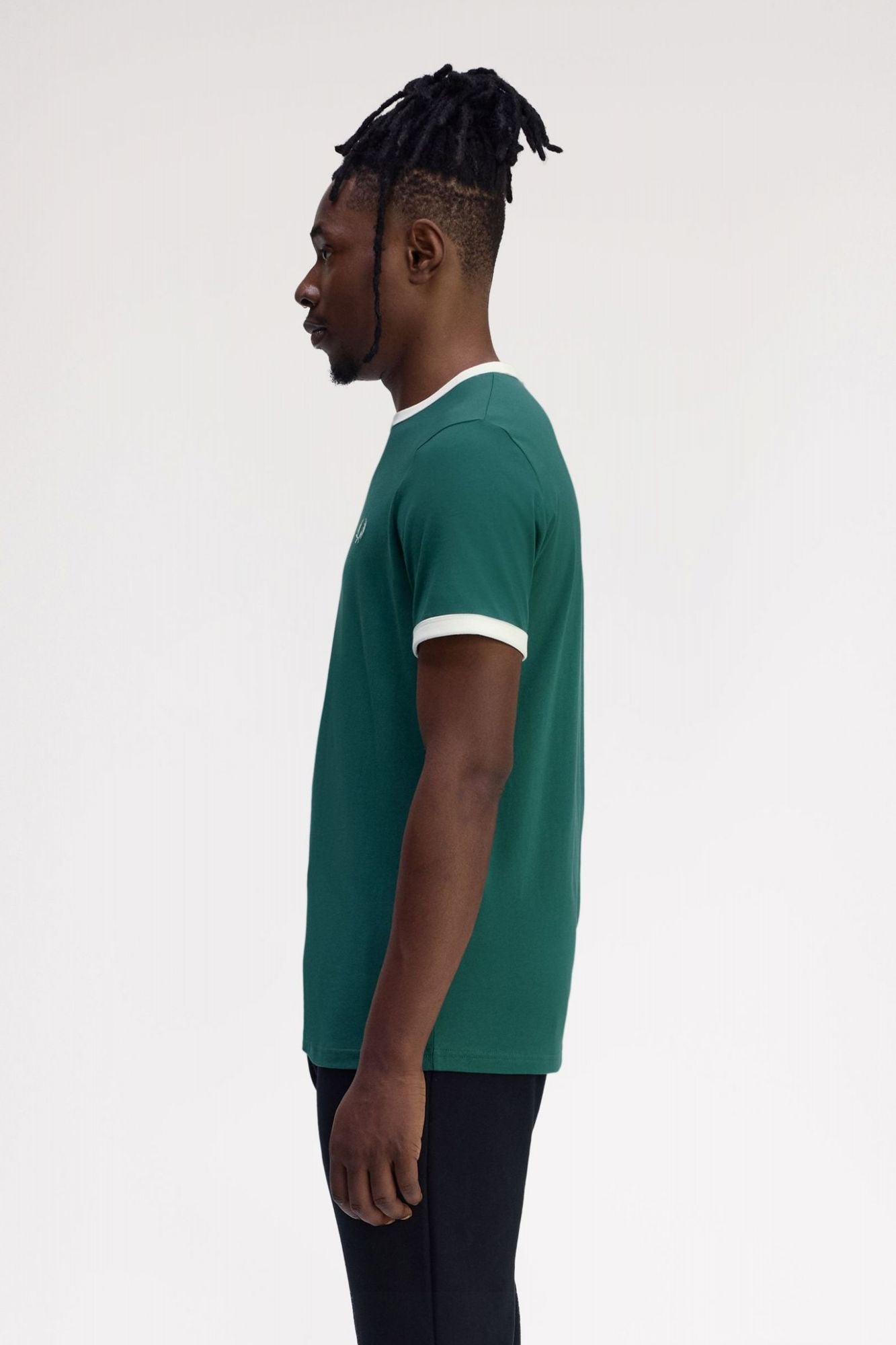 FRED PERRY RINGER T-SHIRT en color VERDE (3)