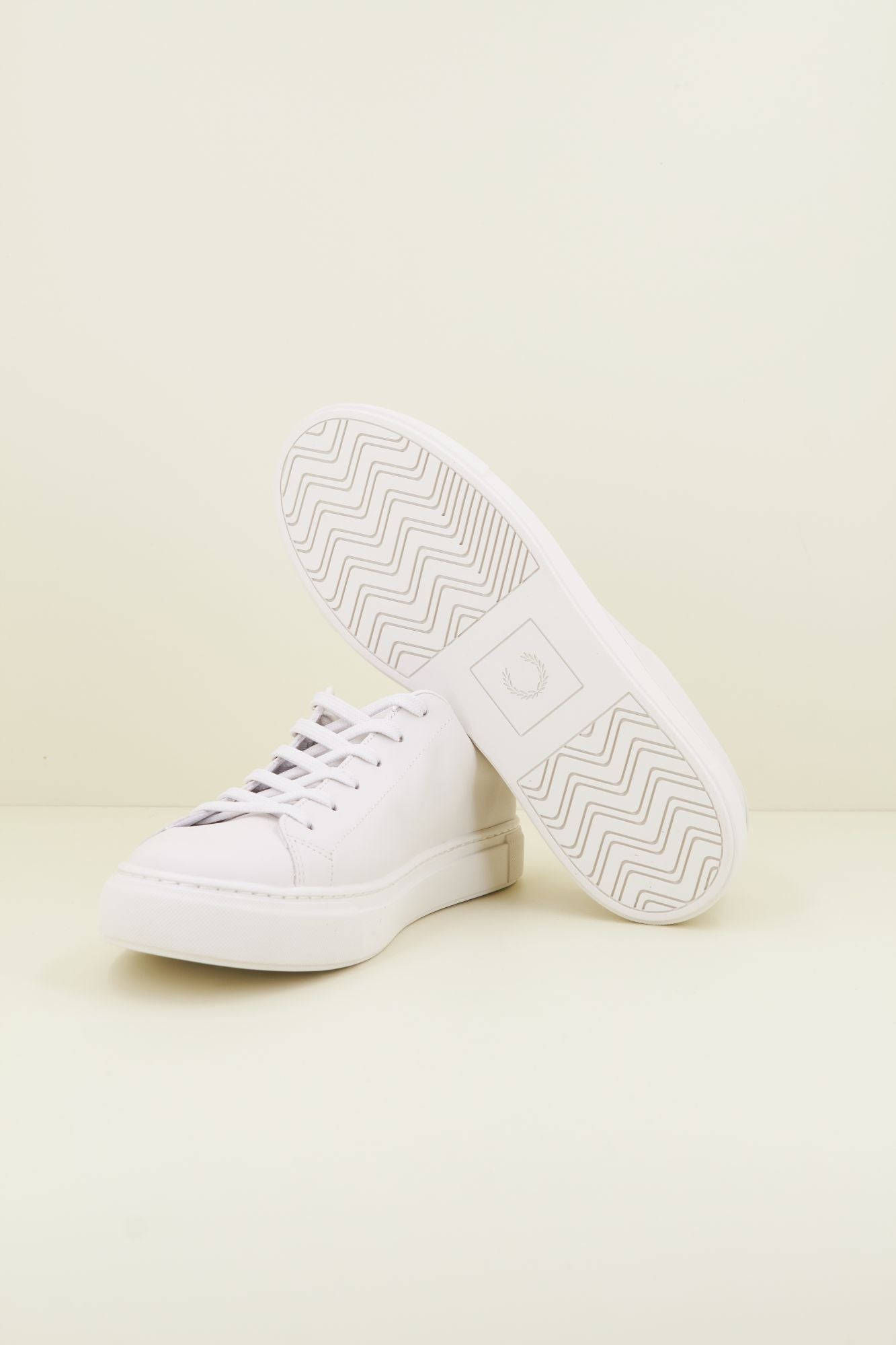 FRED PERRY B71 LEATHER en color BEIS (4)