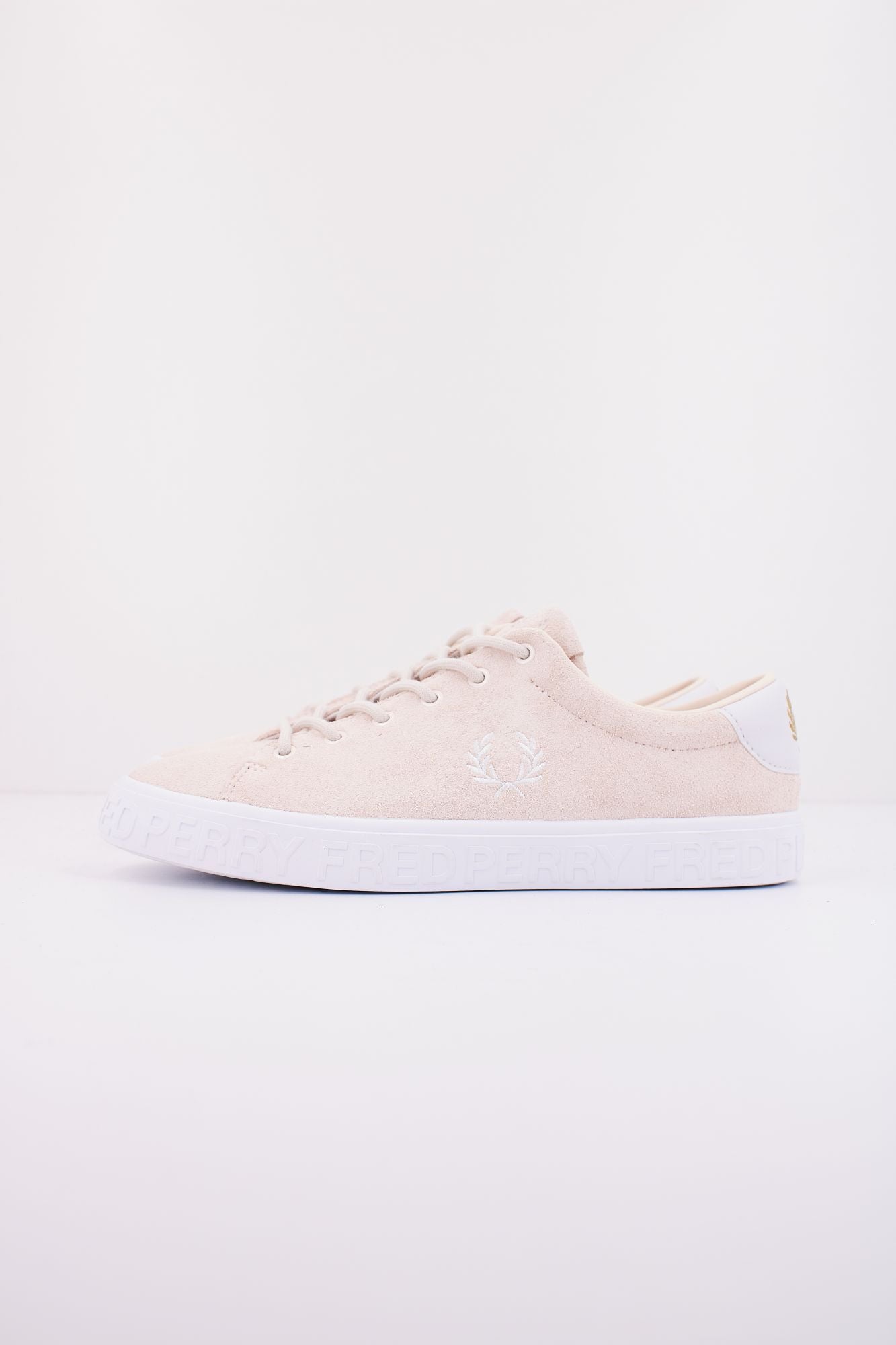 FRED PERRY LOTTIE SUEDE en color MARRON CLARO (1)