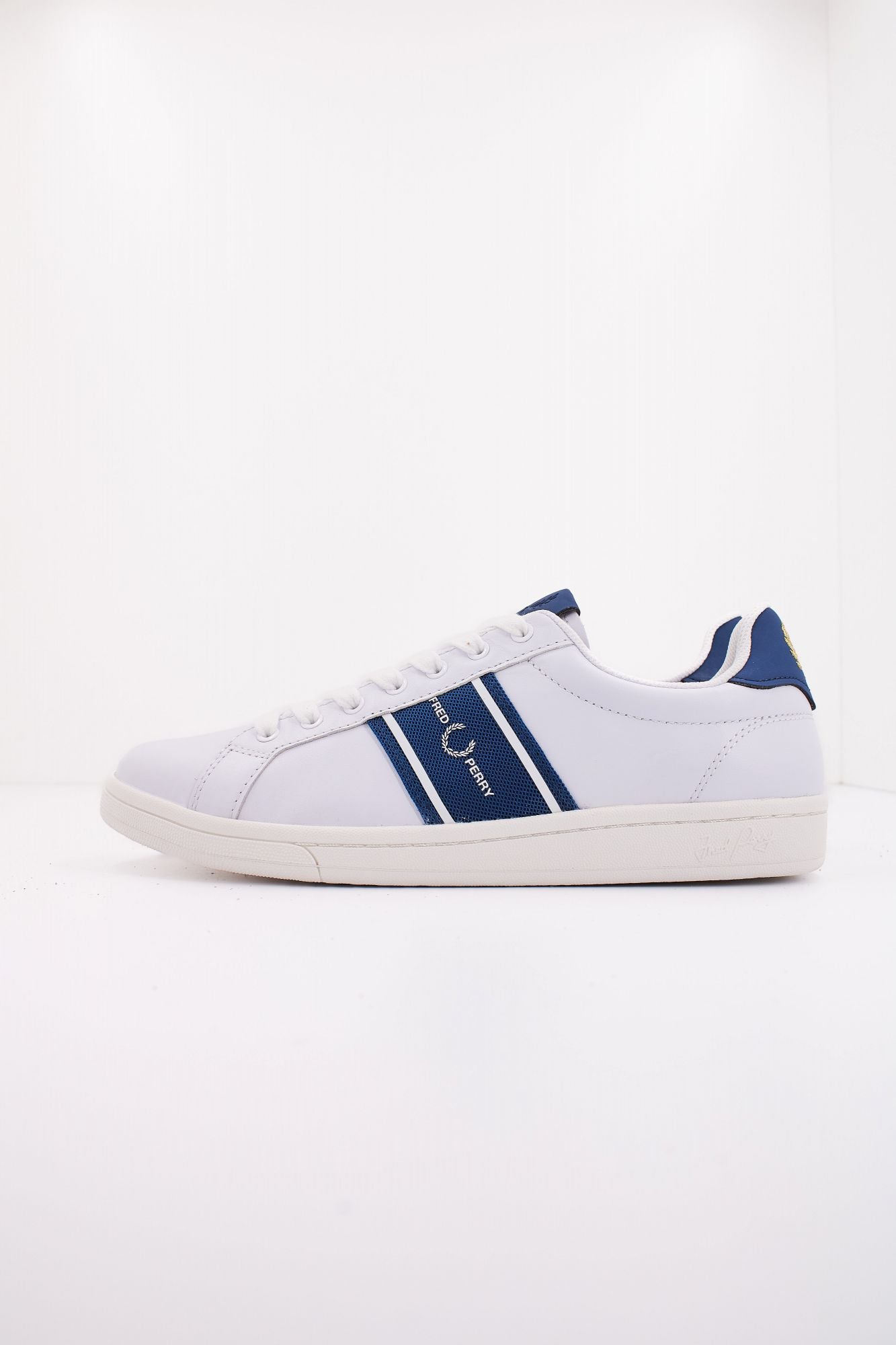 FRED PERRY B721 LEA/GRAP BRA M en color BLANCO (1)