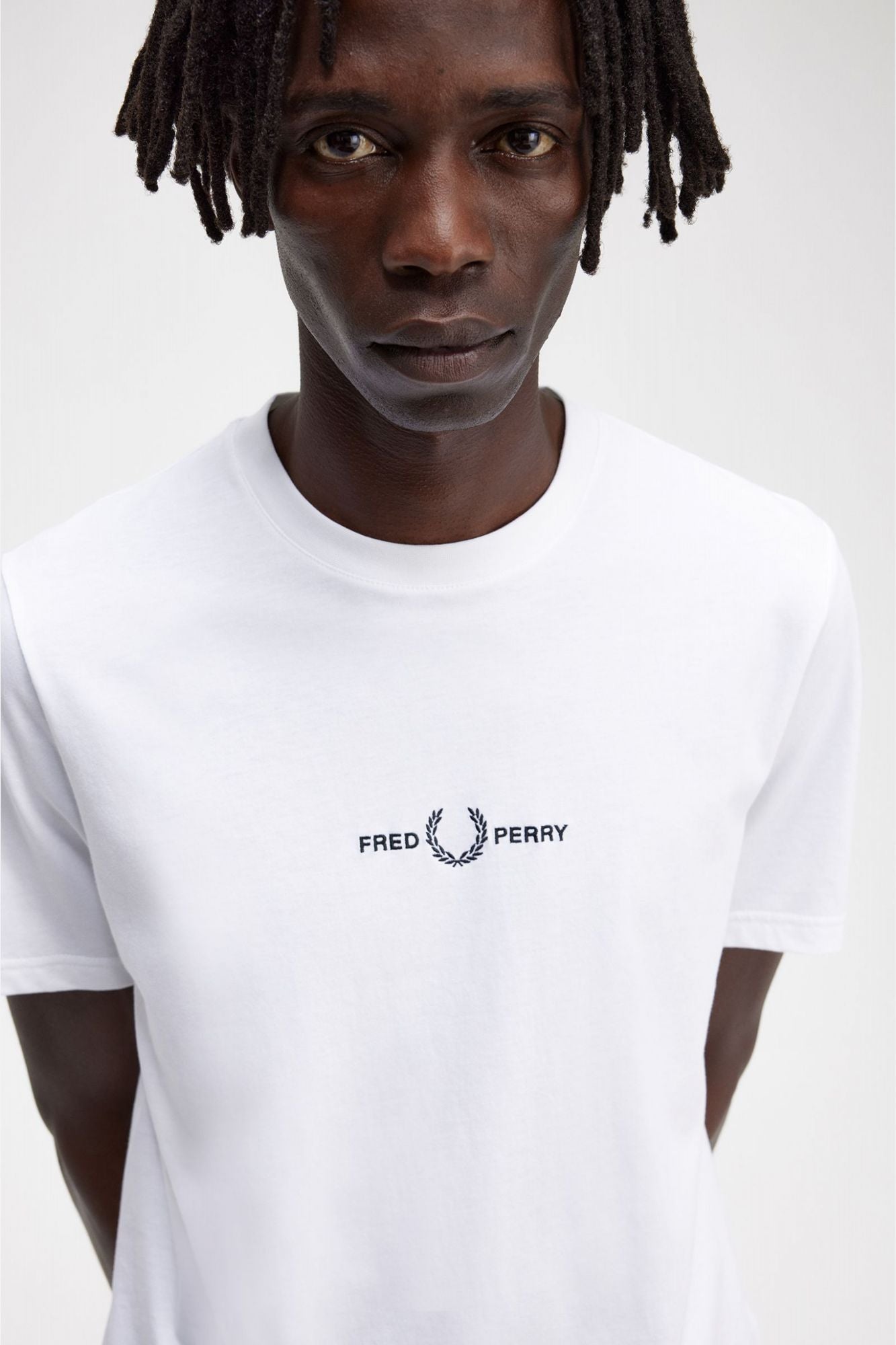 FRED PERRY EMBROIDERED T-SHIRT en color BLANCO (4)