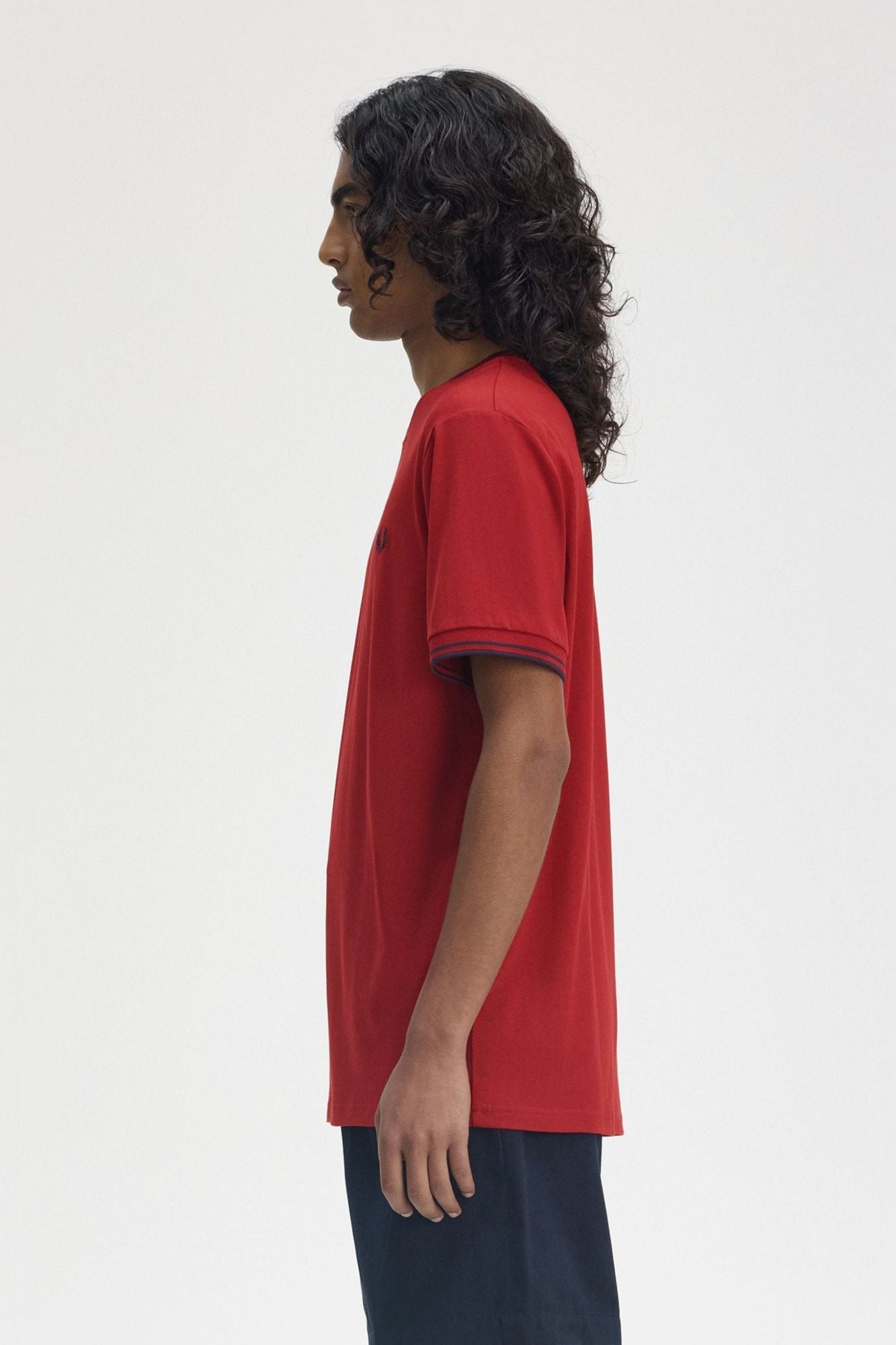 FRED PERRY TWIN TIPPED T-SHIRT en color ROJO (3)