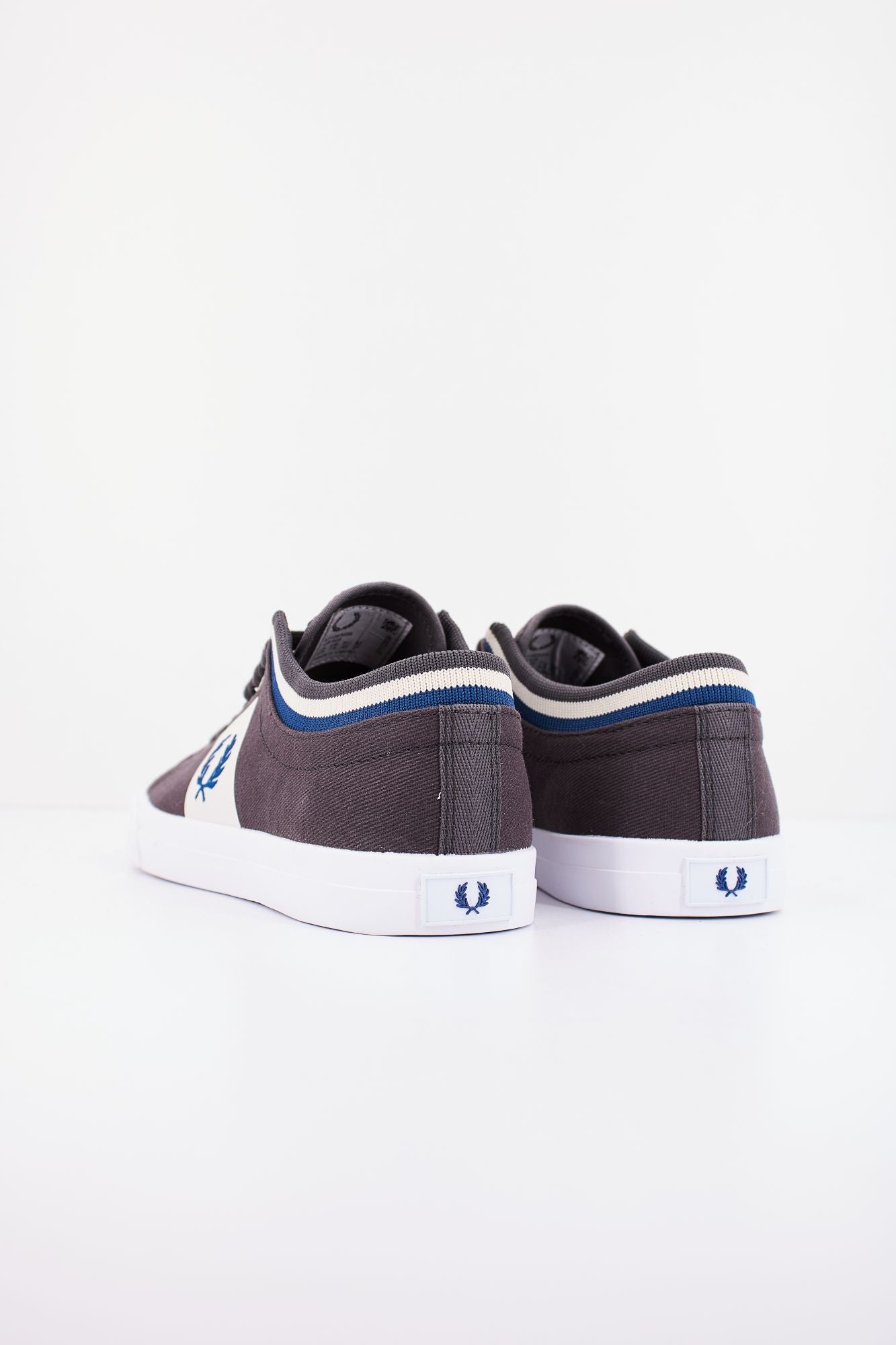 FRED PERRY UNDERSPIN TIPPED CT en color MARRON (3)