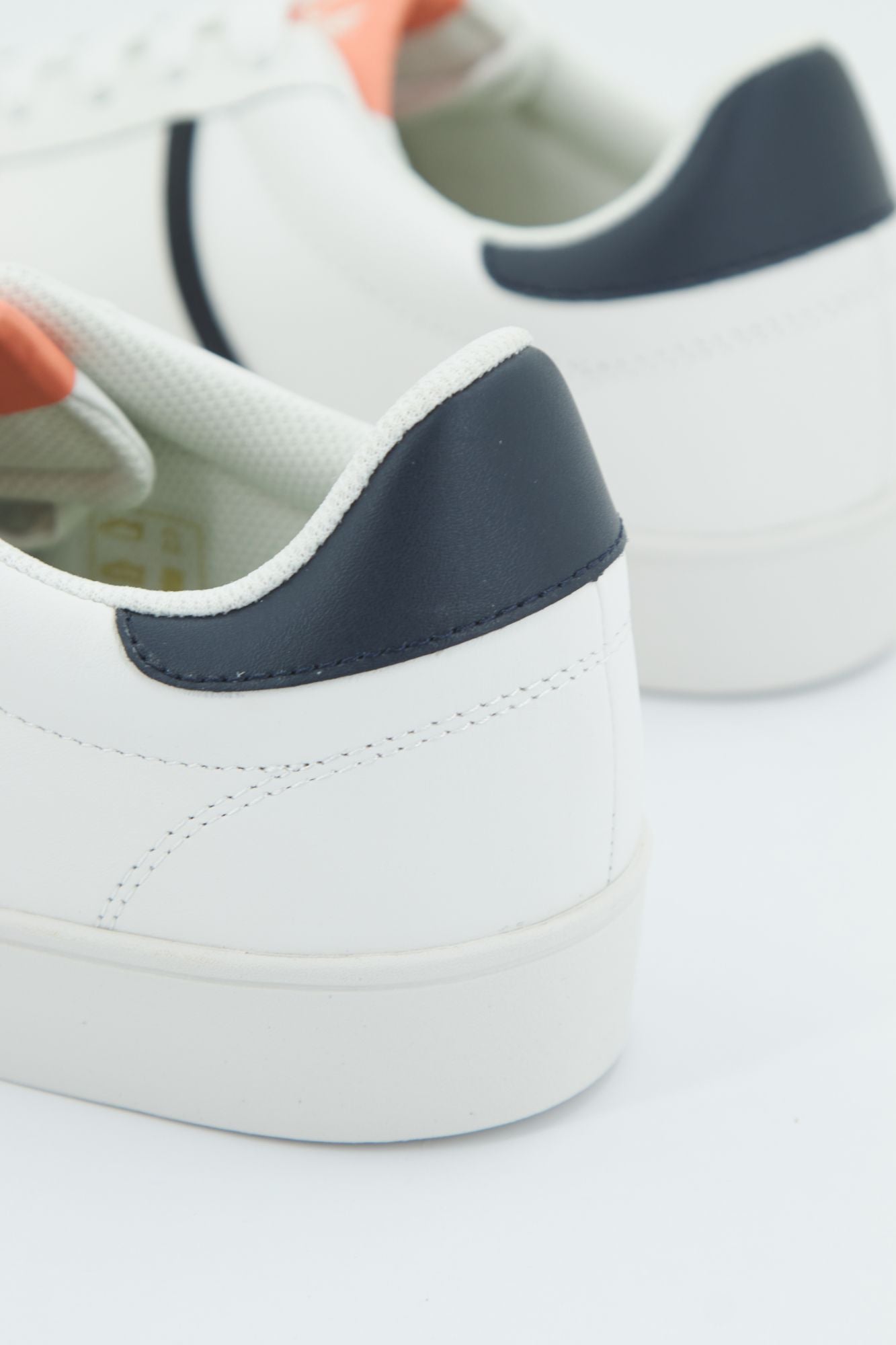 FRED PERRY SPENCER LEATHER/TIP en color BLANCO (4)