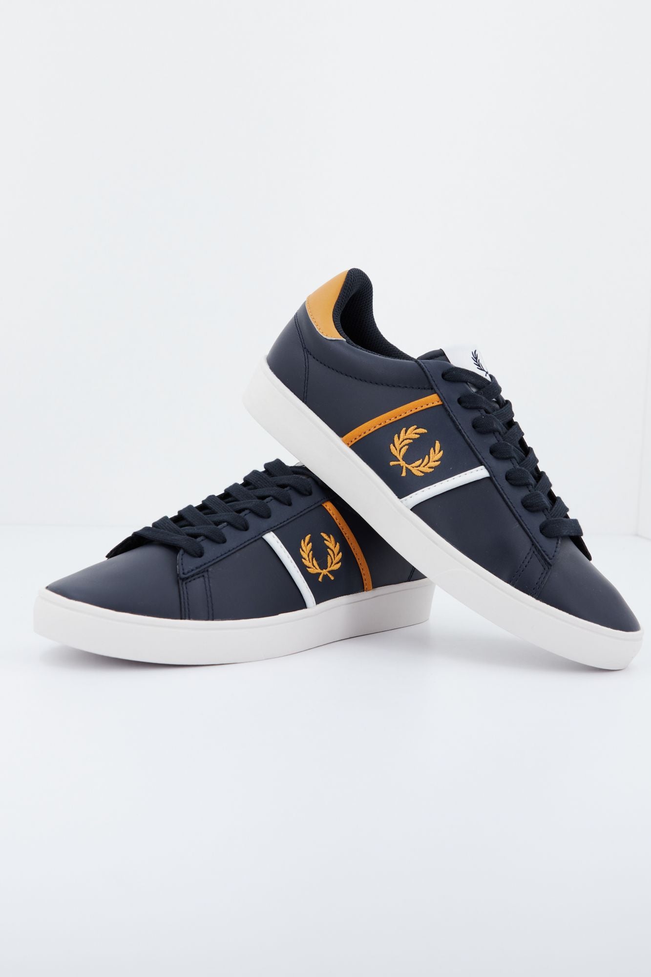 FRED PERRY SPENCER LEATHER/TIP en color AZUL (4)