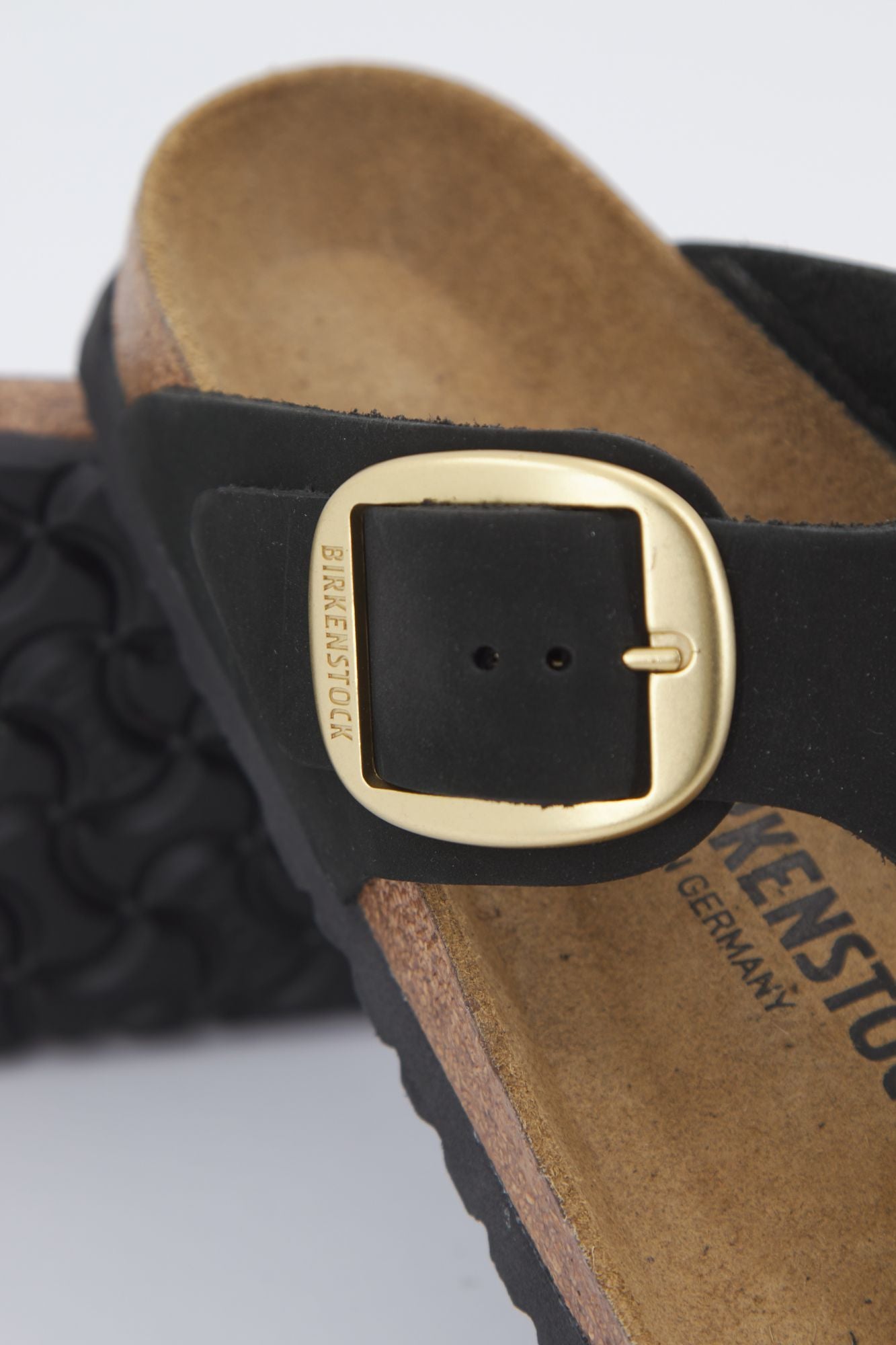 BIRKENSTOCK GIZEH BIG BUCKLE en color NEGRO (2)