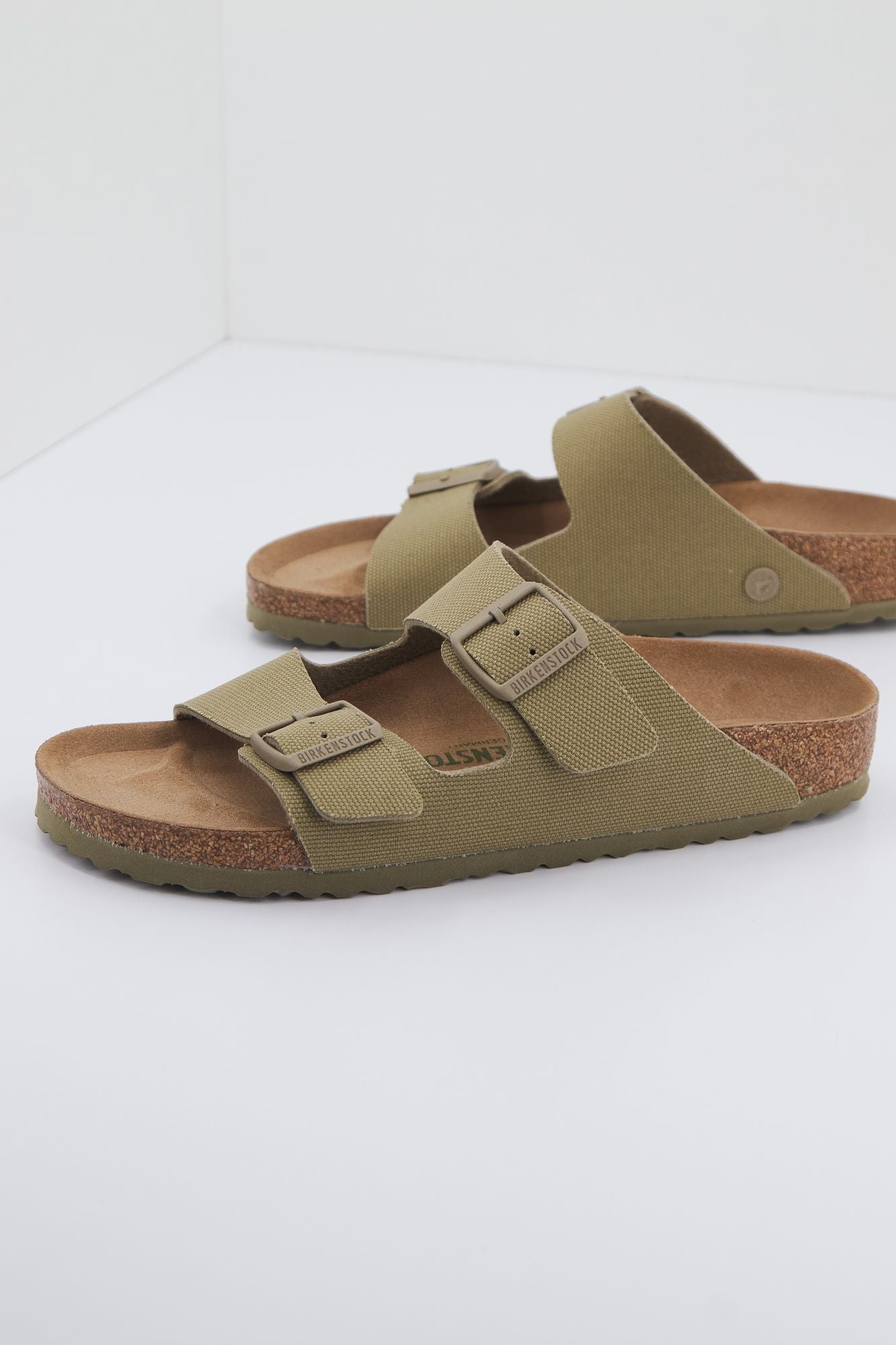 BIRKENSTOCK ARIZONA TEX en color VERDE (1)