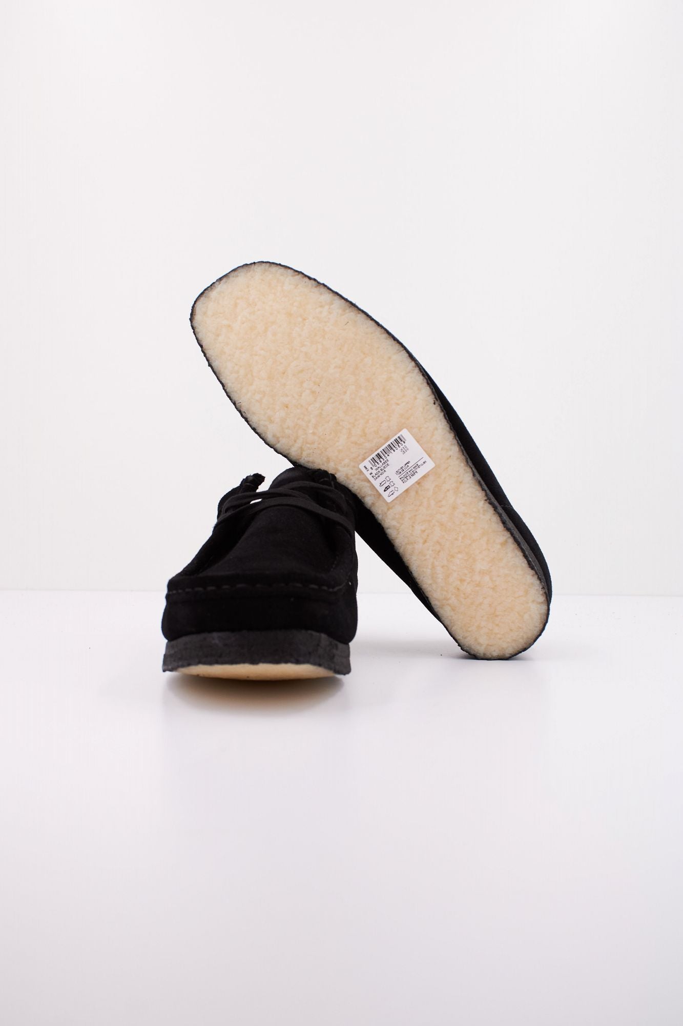 CLARKS WALLABEE en color NEGRO (5)