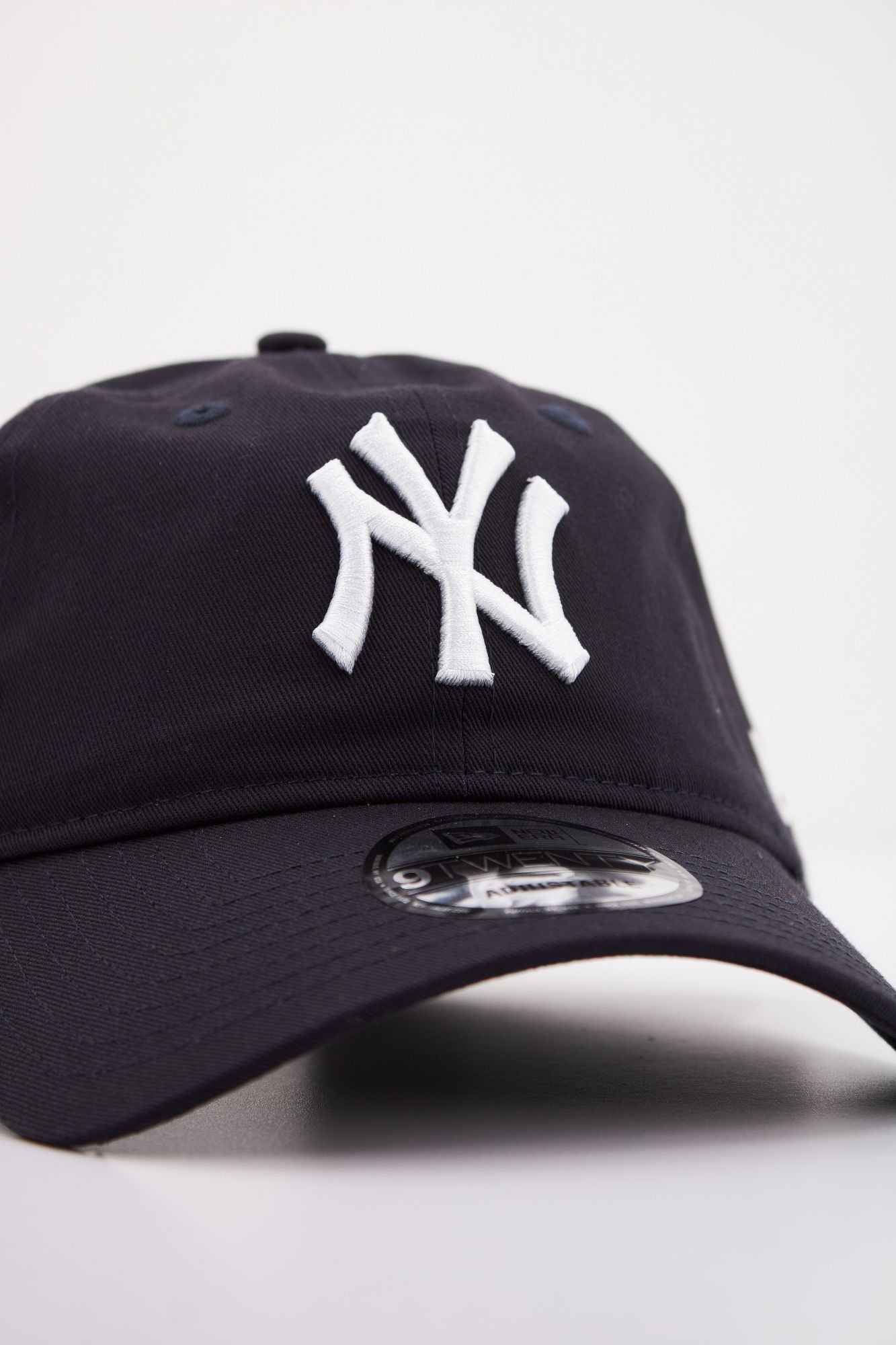 NEW ERA LEAGUE ESS 9TWENTY en color AZUL (4)