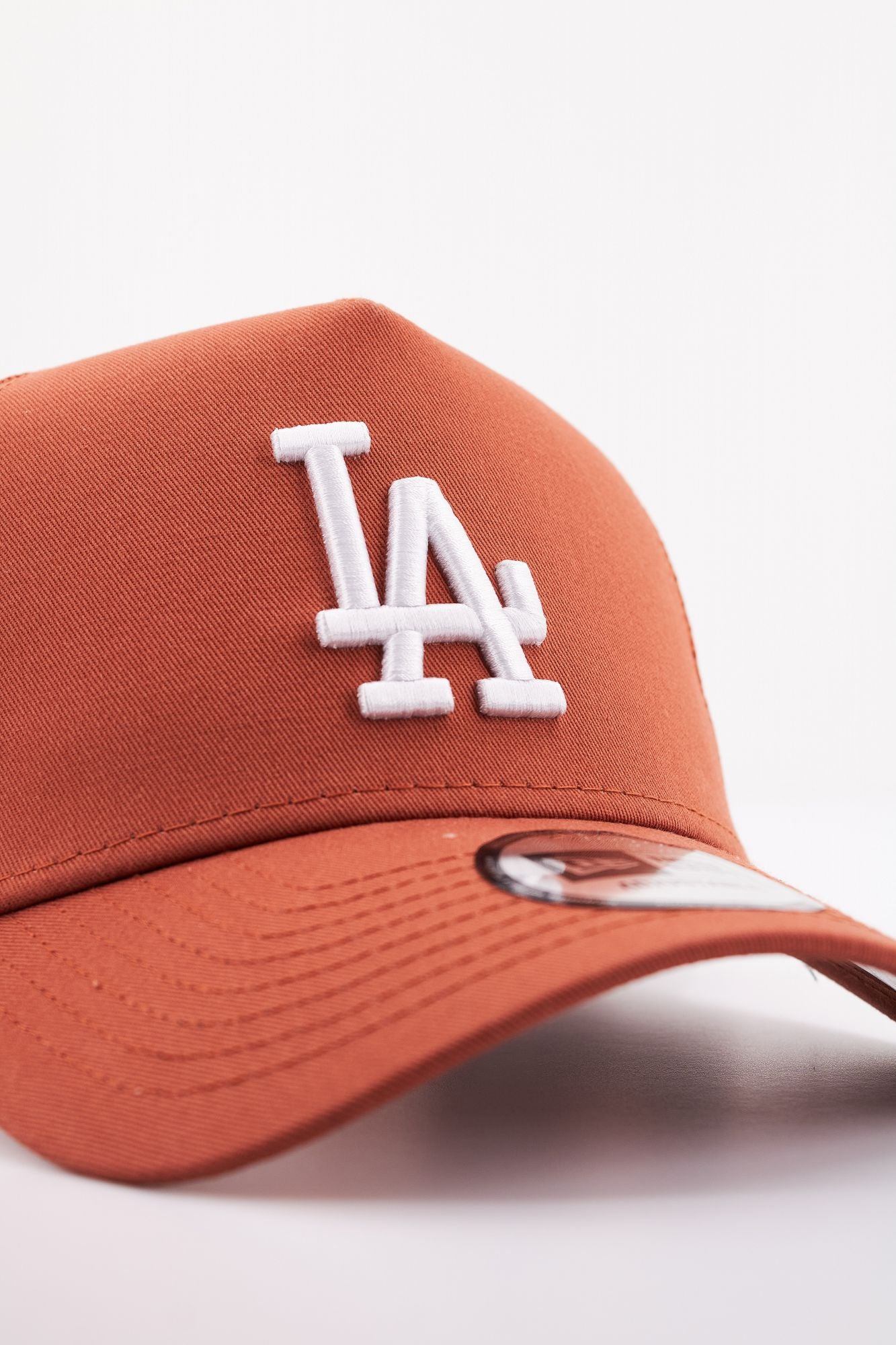 NEW ERA LOS ANGELES DODGERS en color MARRON (4)