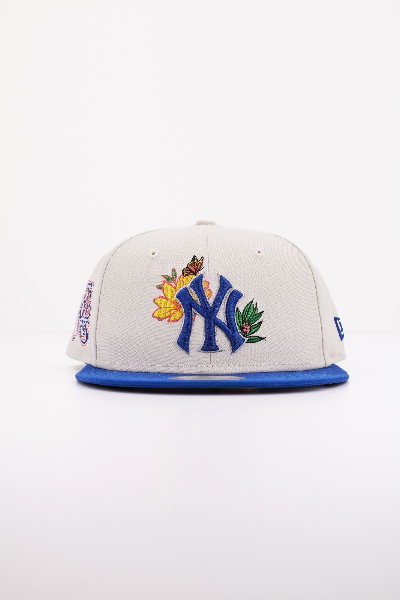 NEW ERA MLB FLORAL 9FIFTY NEYYAN en color BEIS (1)