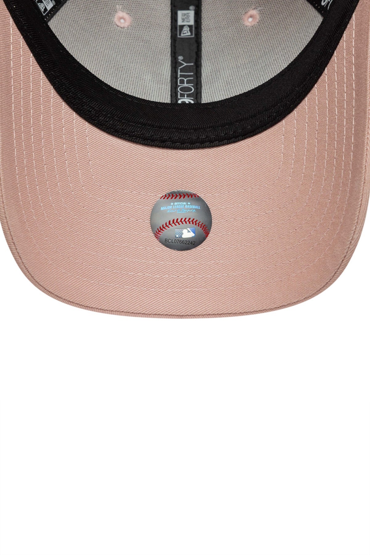 NEW ERA WMNS LEAGUE en color ROSA (4)