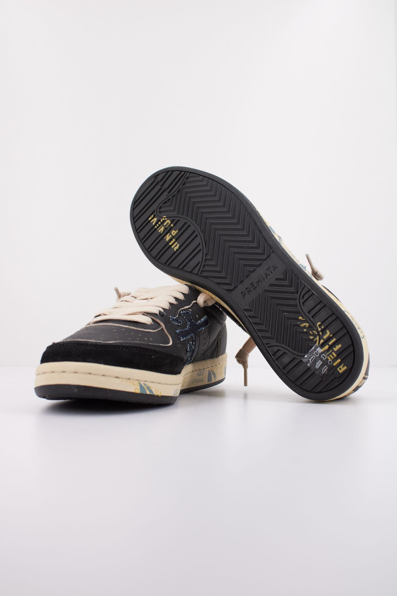 PREMIATA BSKTCLAD 6924 en color NEGRO (5)