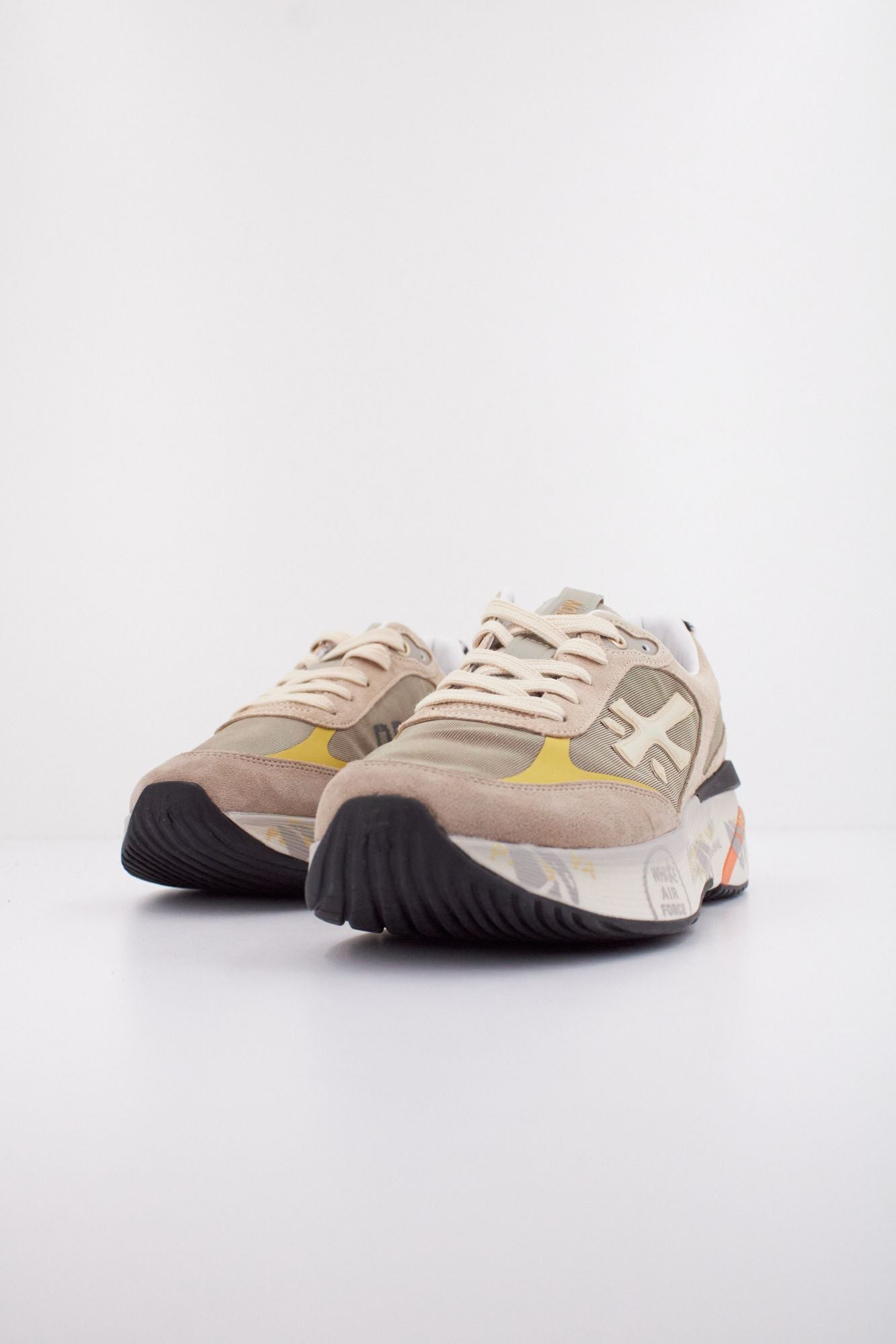 PREMIATA MOERUND 7796 en color BEIS (2)