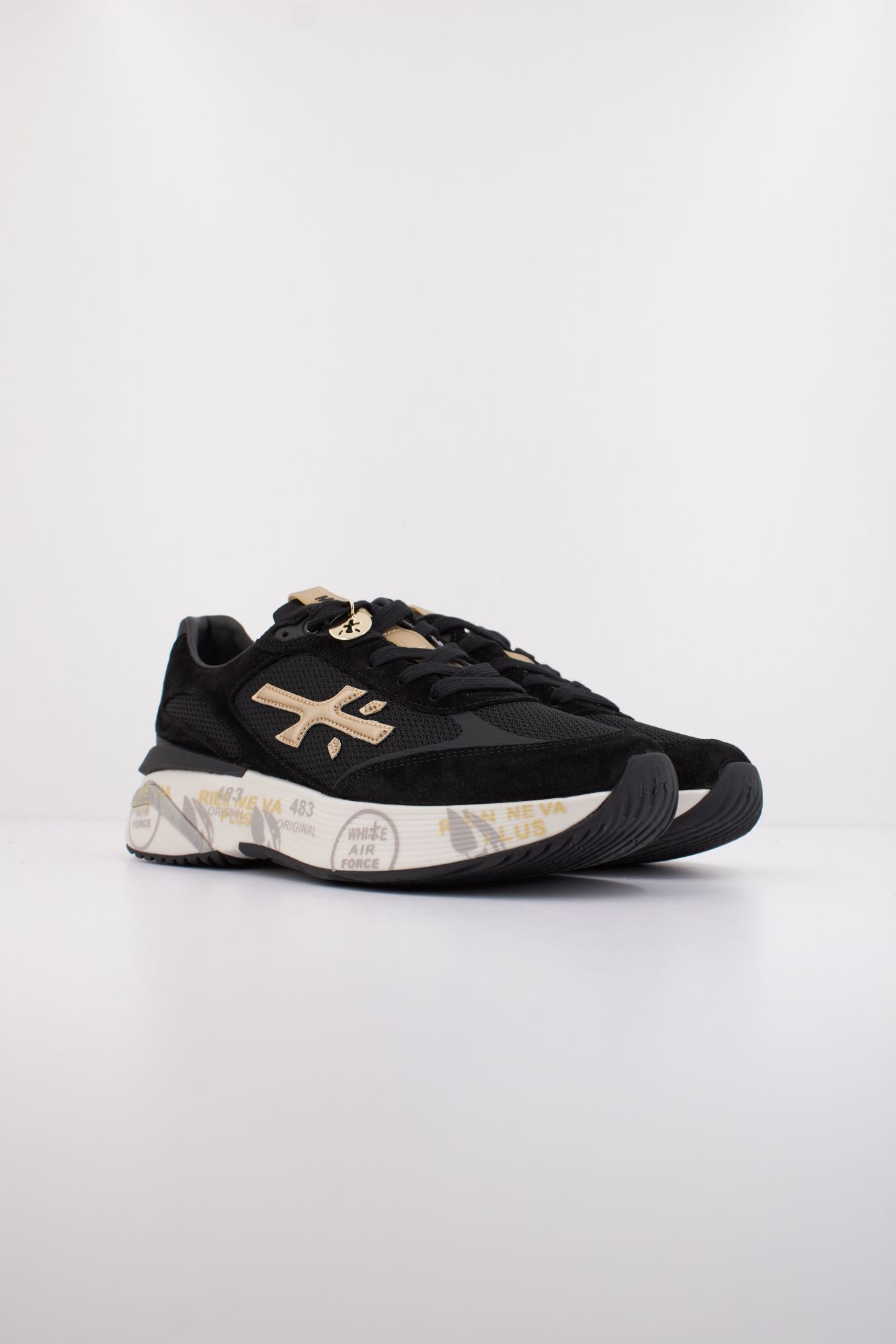 PREMIATA MOERUND en color NEGRO (2)