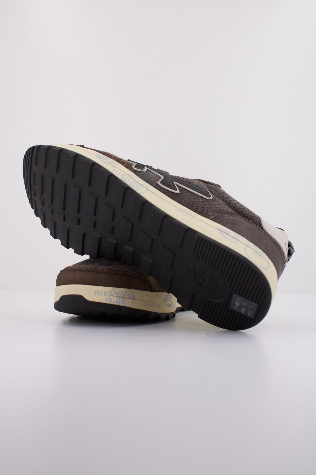PREMIATA NOUS 7725 en color NEGRO (5)