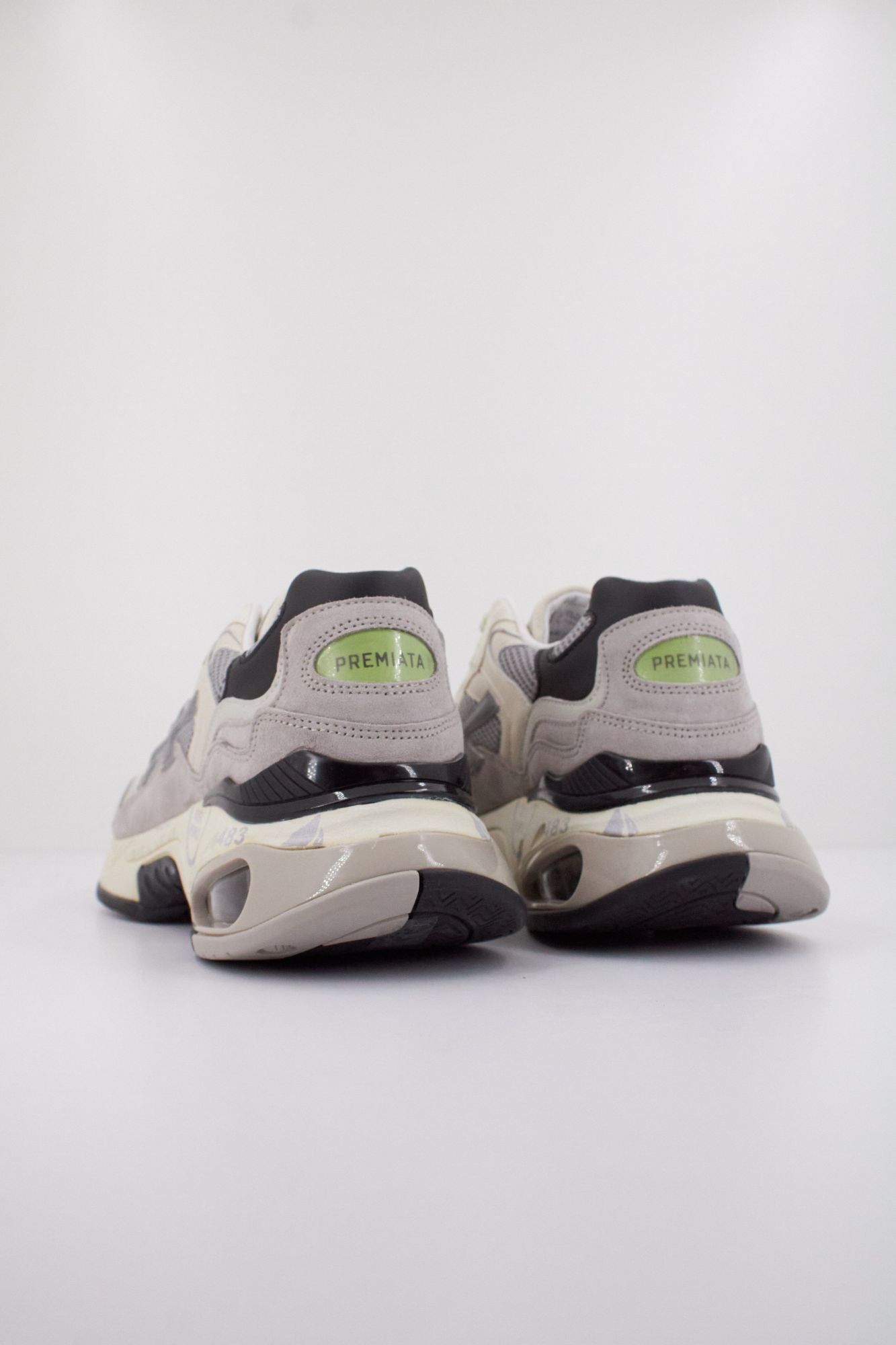 PREMIATA SHARKY 407 en color GRIS (4)