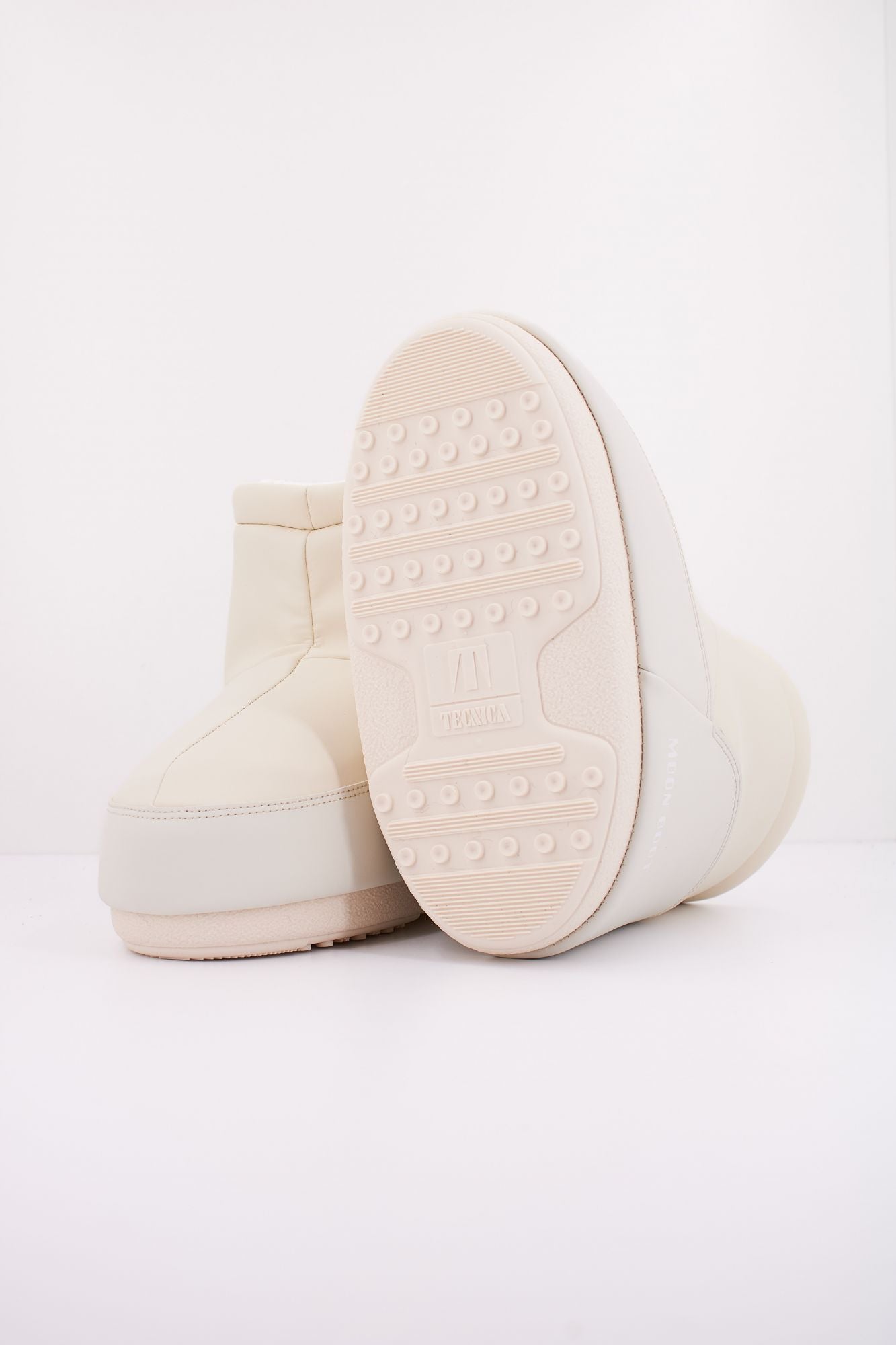 MOON BOOT MB ICON LOW NOLAC en color BLANCO (5)