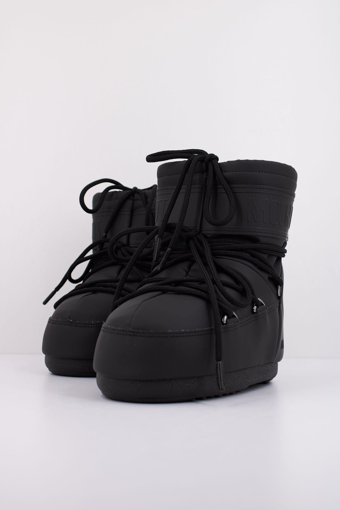 MOON BOOT MB ICON LOW RUBBE en color NEGRO (2)