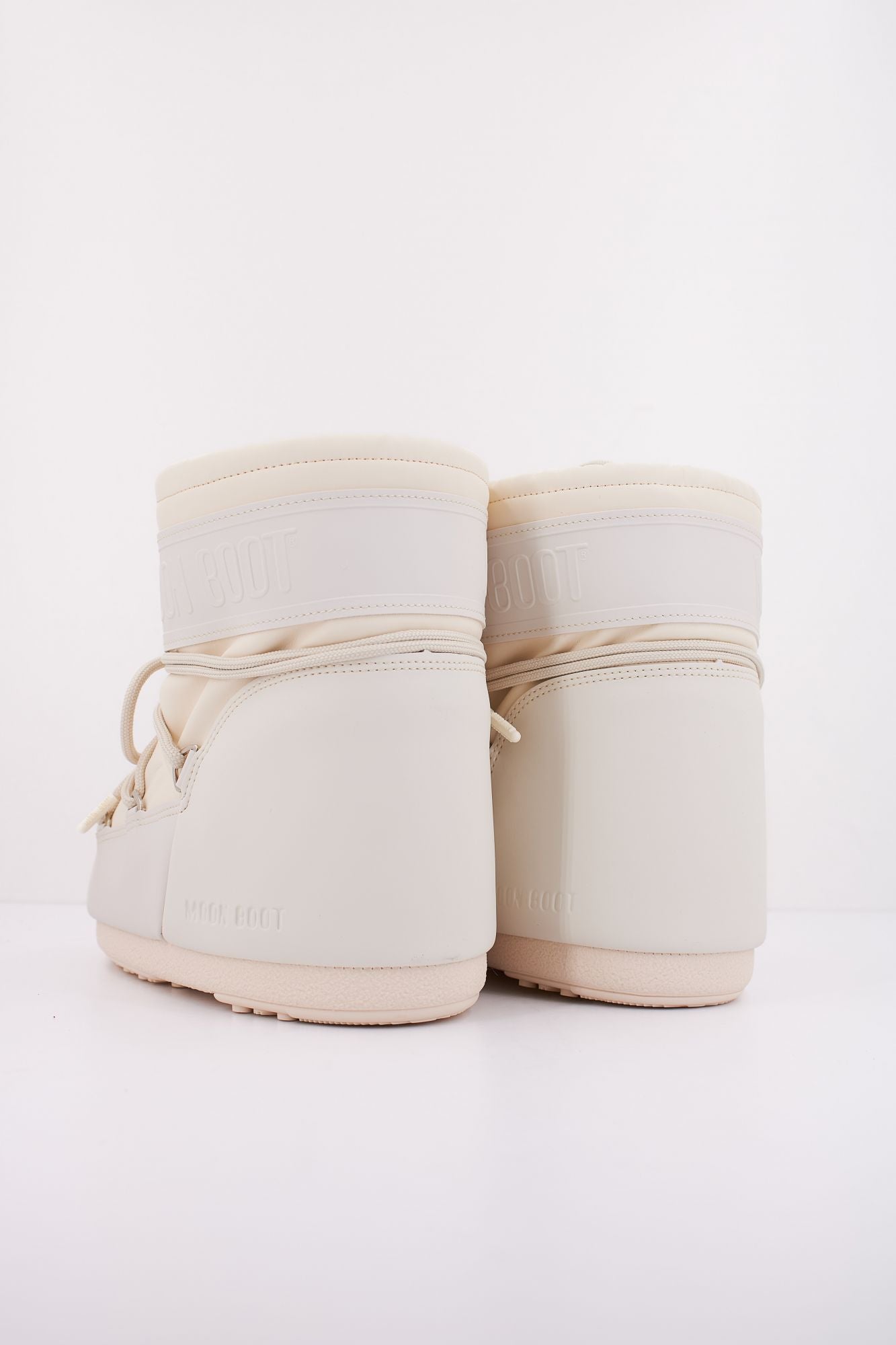 MOON BOOT MB ICON LOW RUBBE en color BLANCO (4)