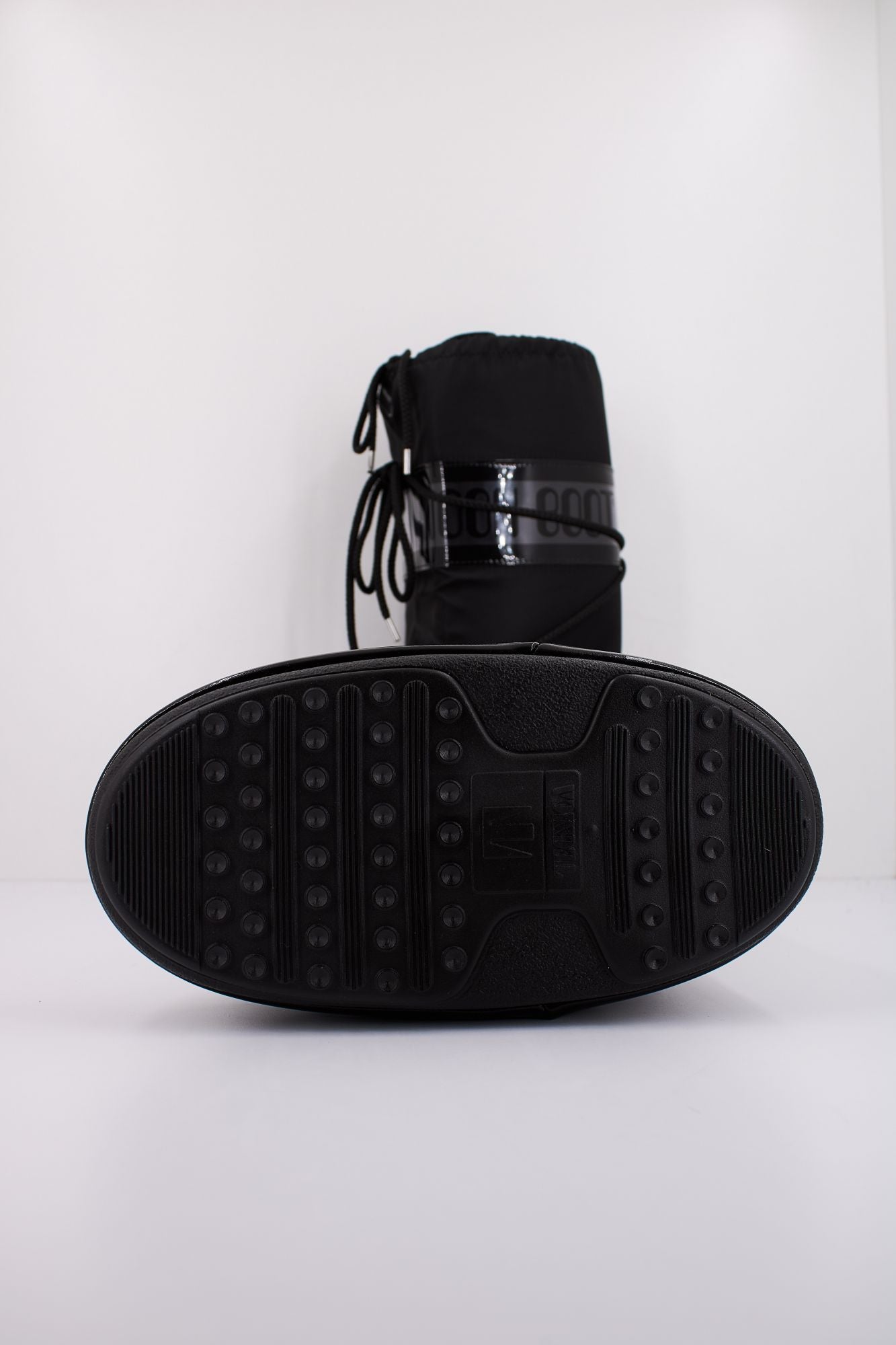 MOON BOOT GLANCE en color NEGRO (5)