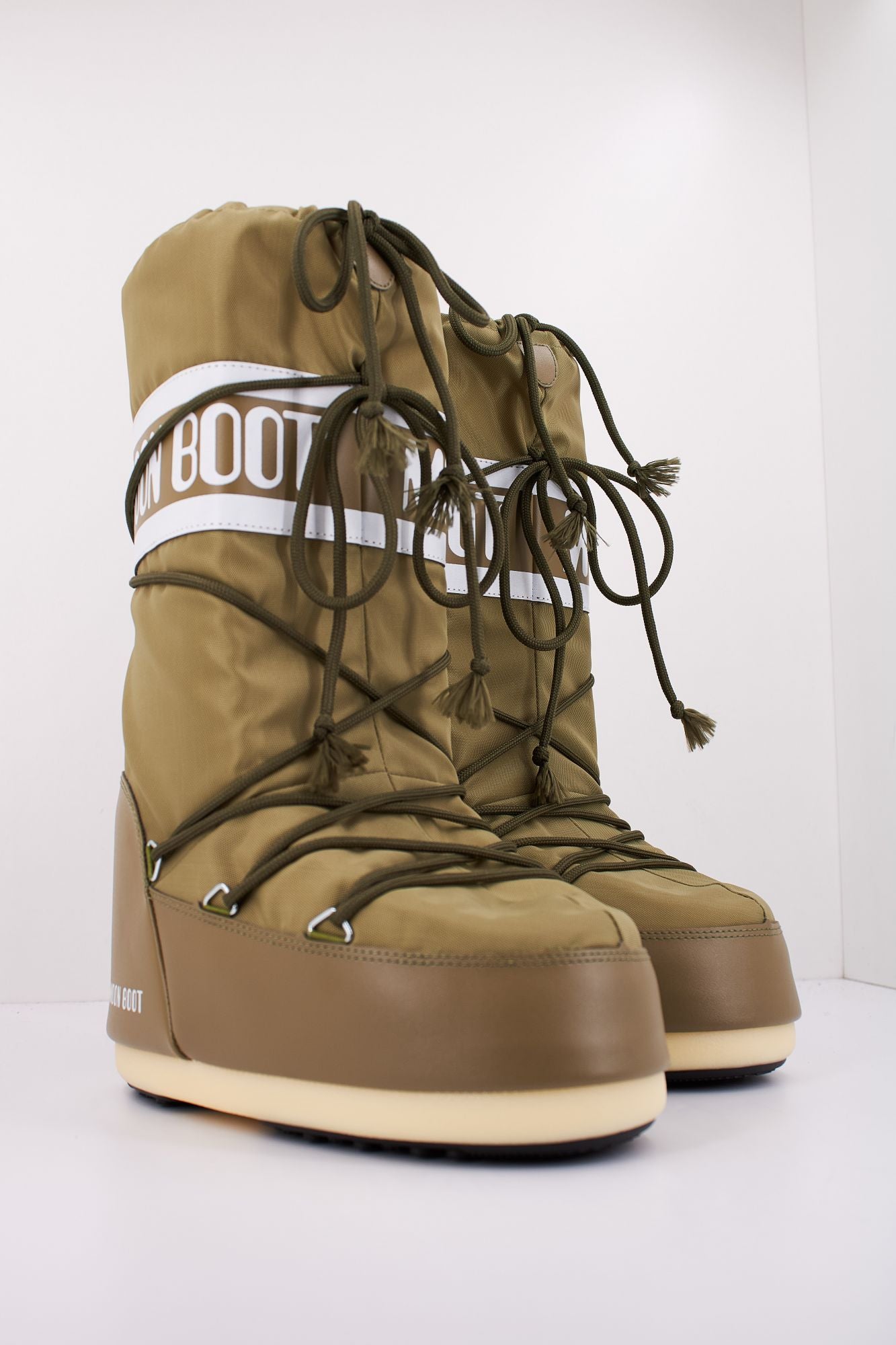 MOON BOOT MB ICON NYLON en color VERDE (2)