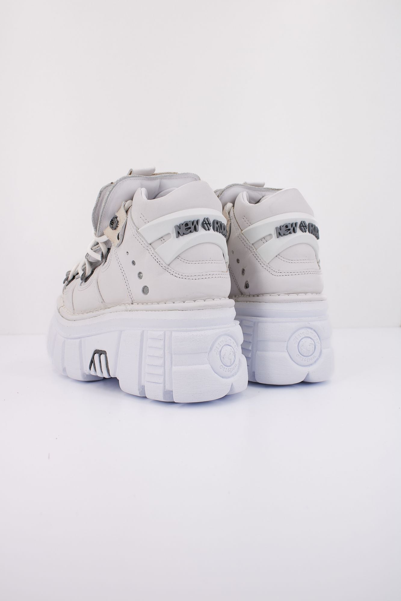 NEW ROCK M106 S53 en color BLANCO (4)
