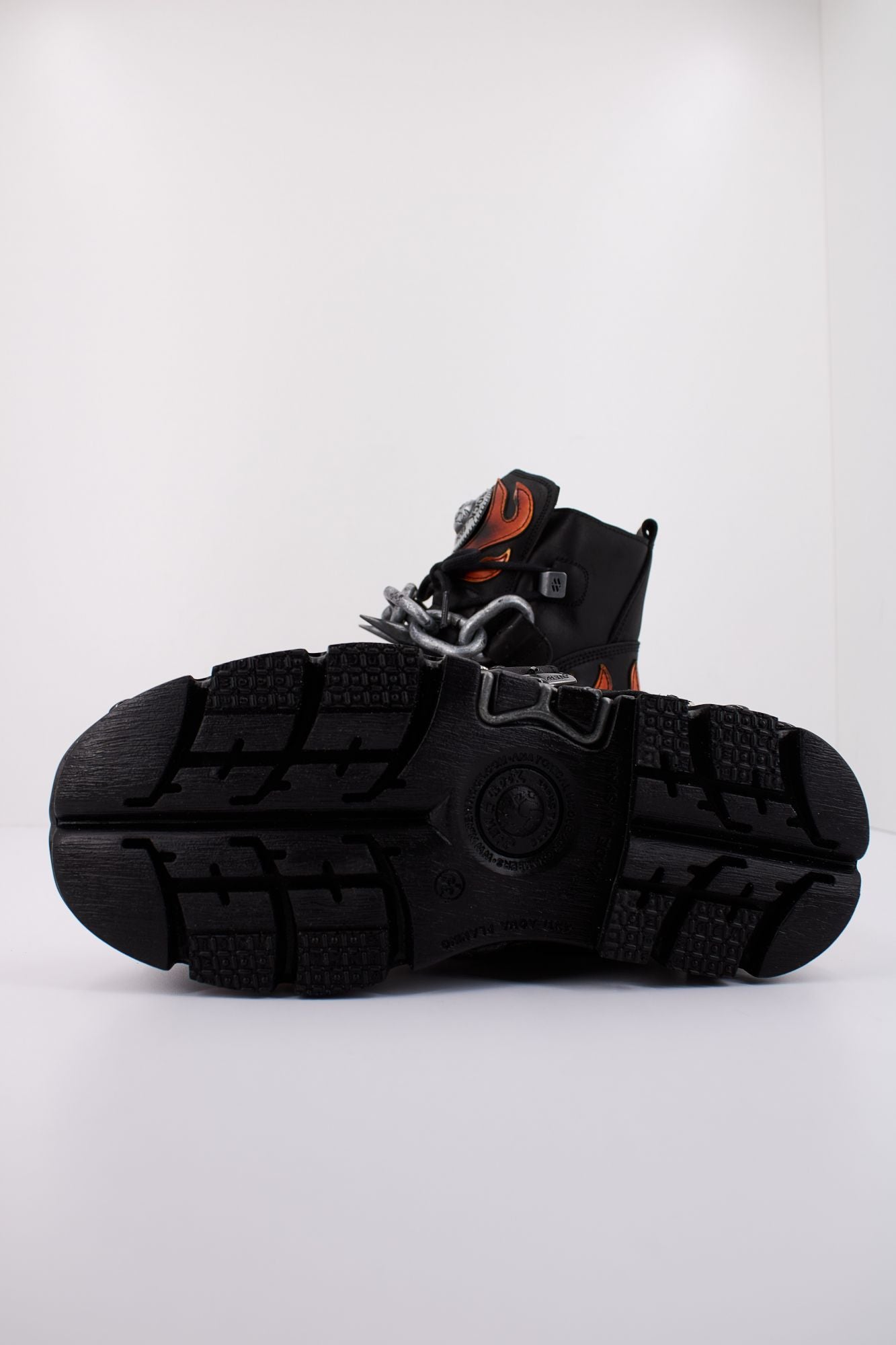 NEW ROCK M1495 C1 en color NEGRO (5)