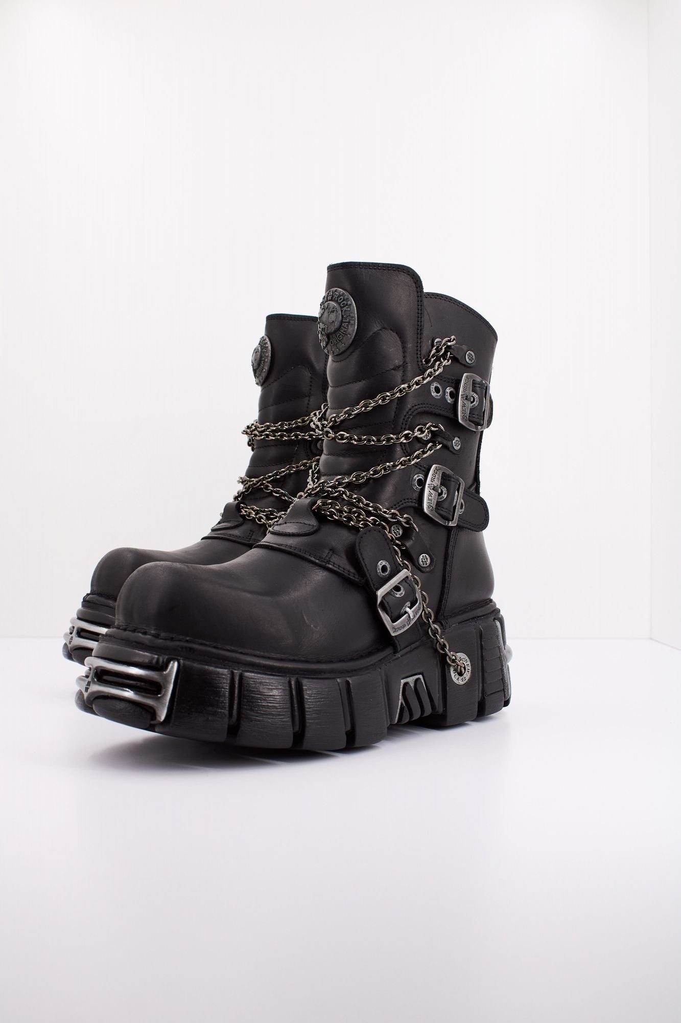 NEW ROCK BOOT METALLIC M1011 S1 en color NEGRO (2)
