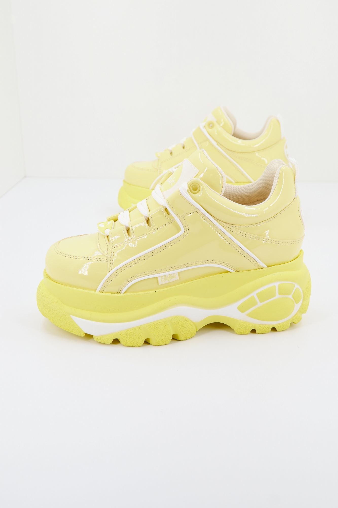 BUFFALO 1339-14 2.0 en color AMARILLO (1)