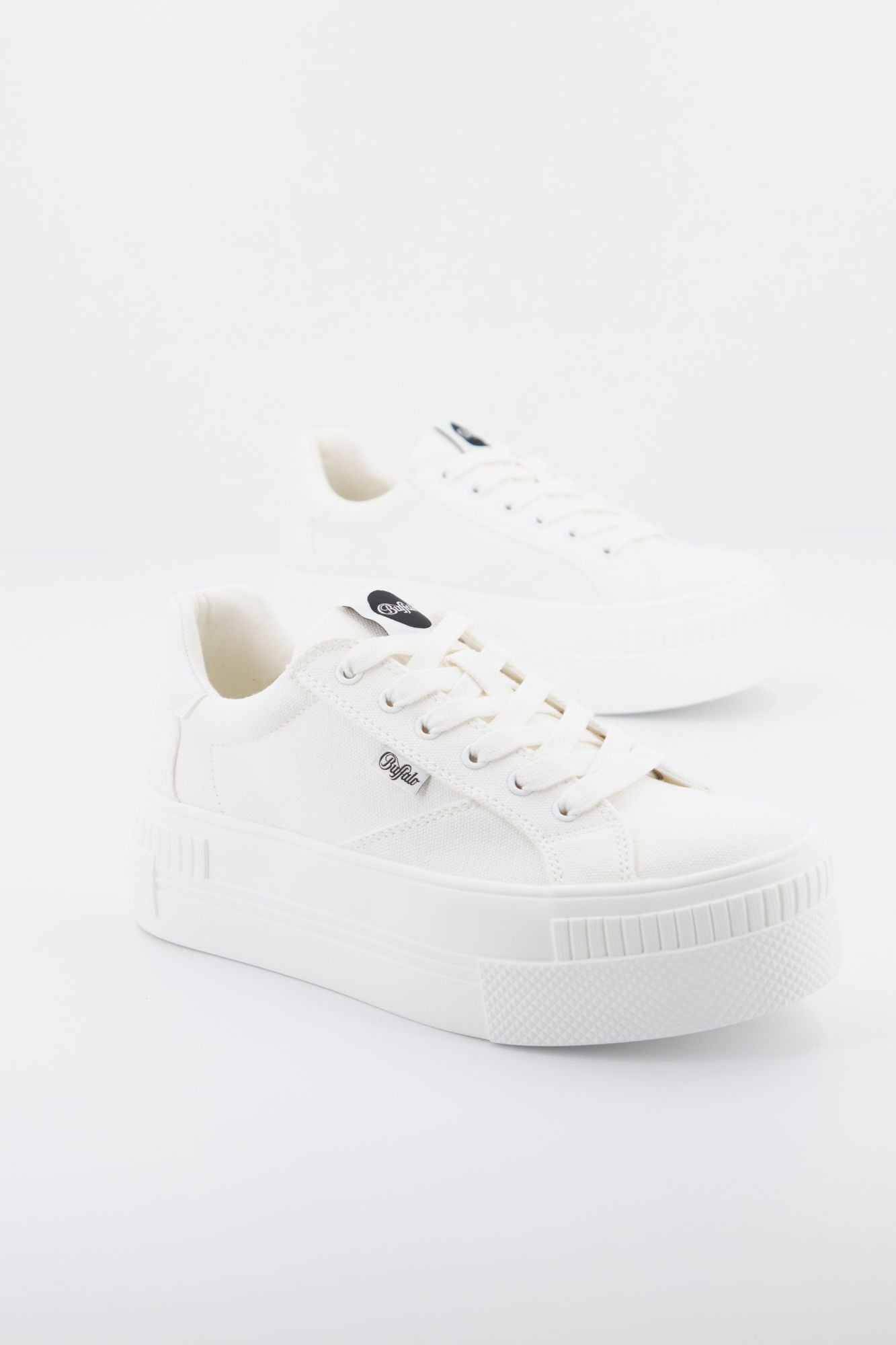 BUFFALO PAIRED en color BLANCO (2)