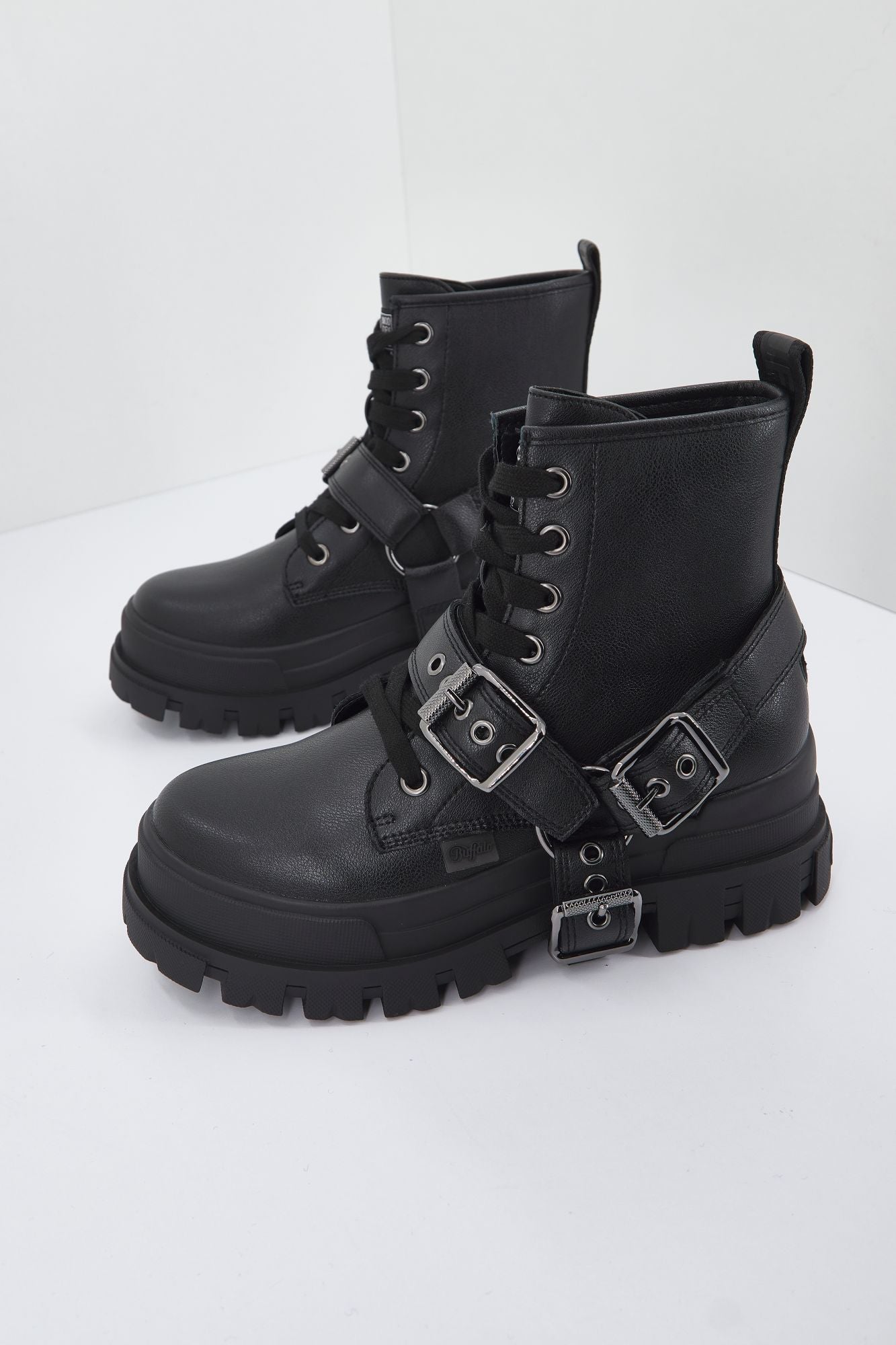 BUFFALO ASPHA BIKER en color NEGRO (1)