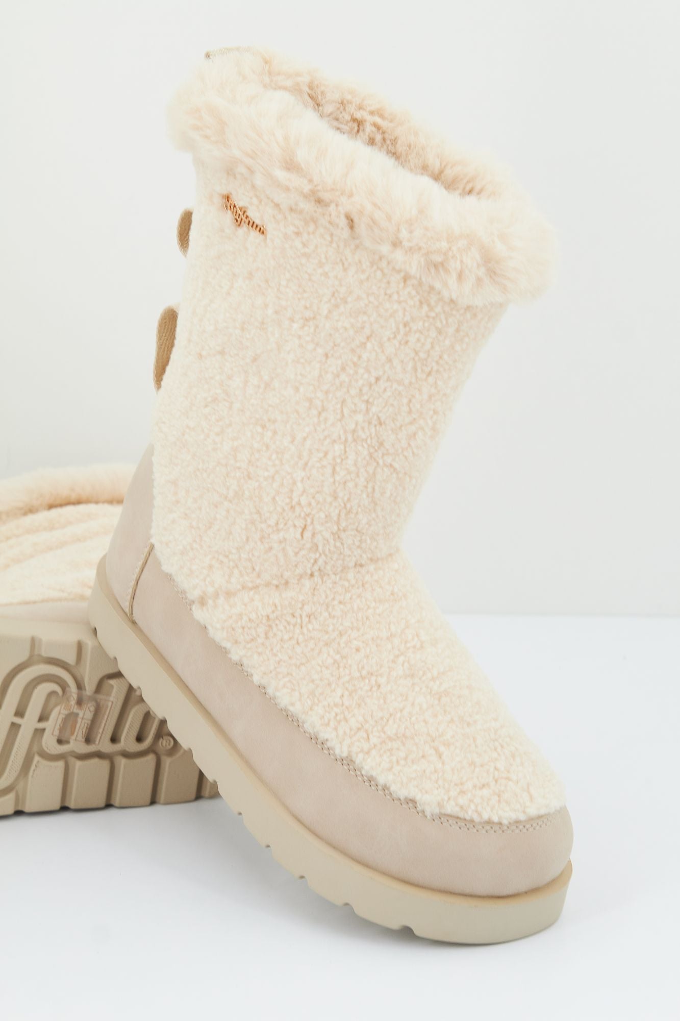 BUFFALO EVE PULL ON en color BEIS (3)