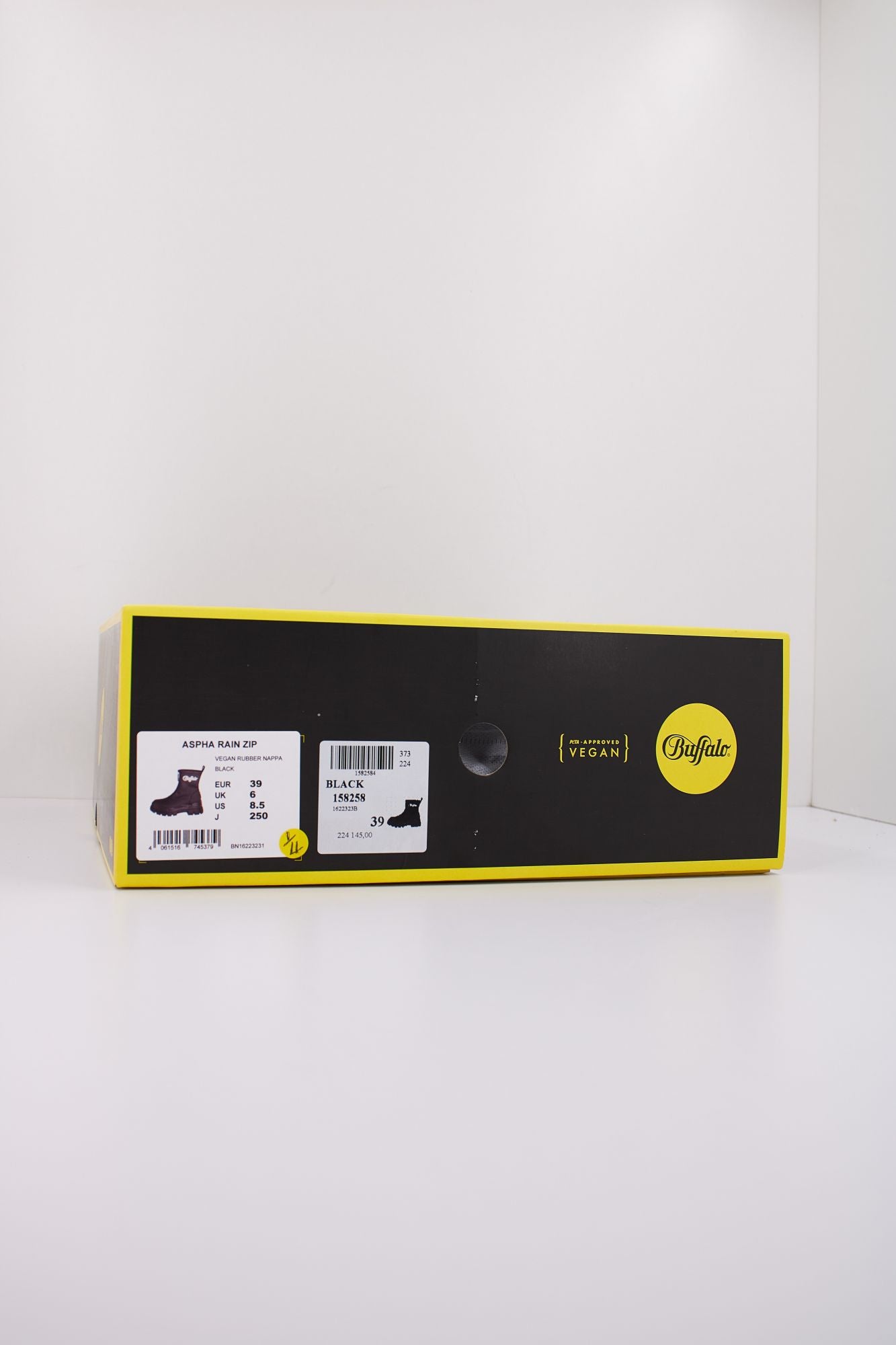 BUFFALO ASPHA RAIN ZIP en color NEGRO (6)