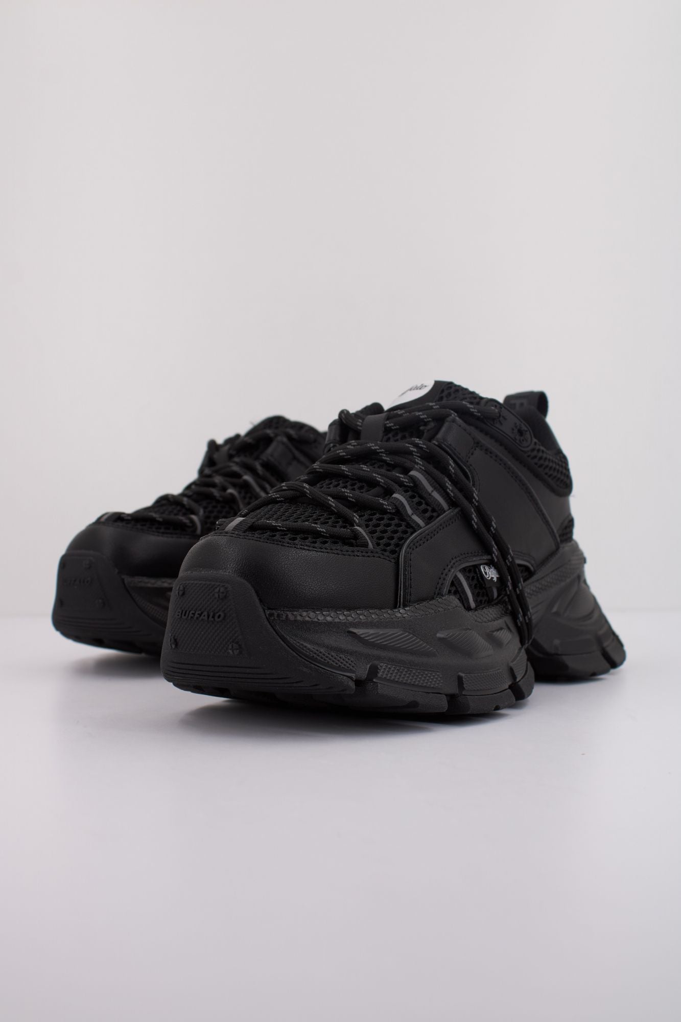 BUFFALO SATURN LACE en color NEGRO (2)