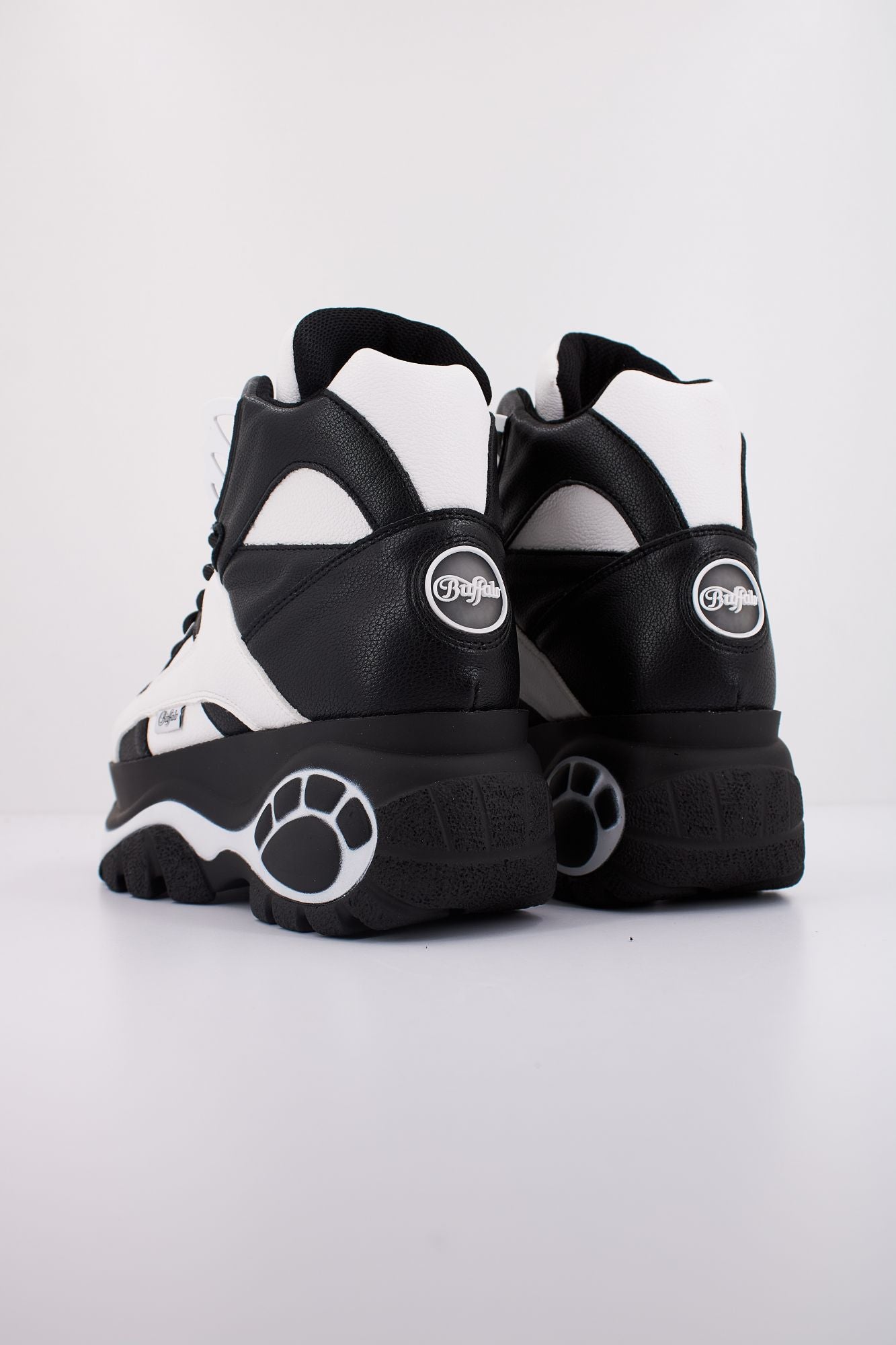 BUFFALO 1340-14 2.0 en color NEGRO (4)