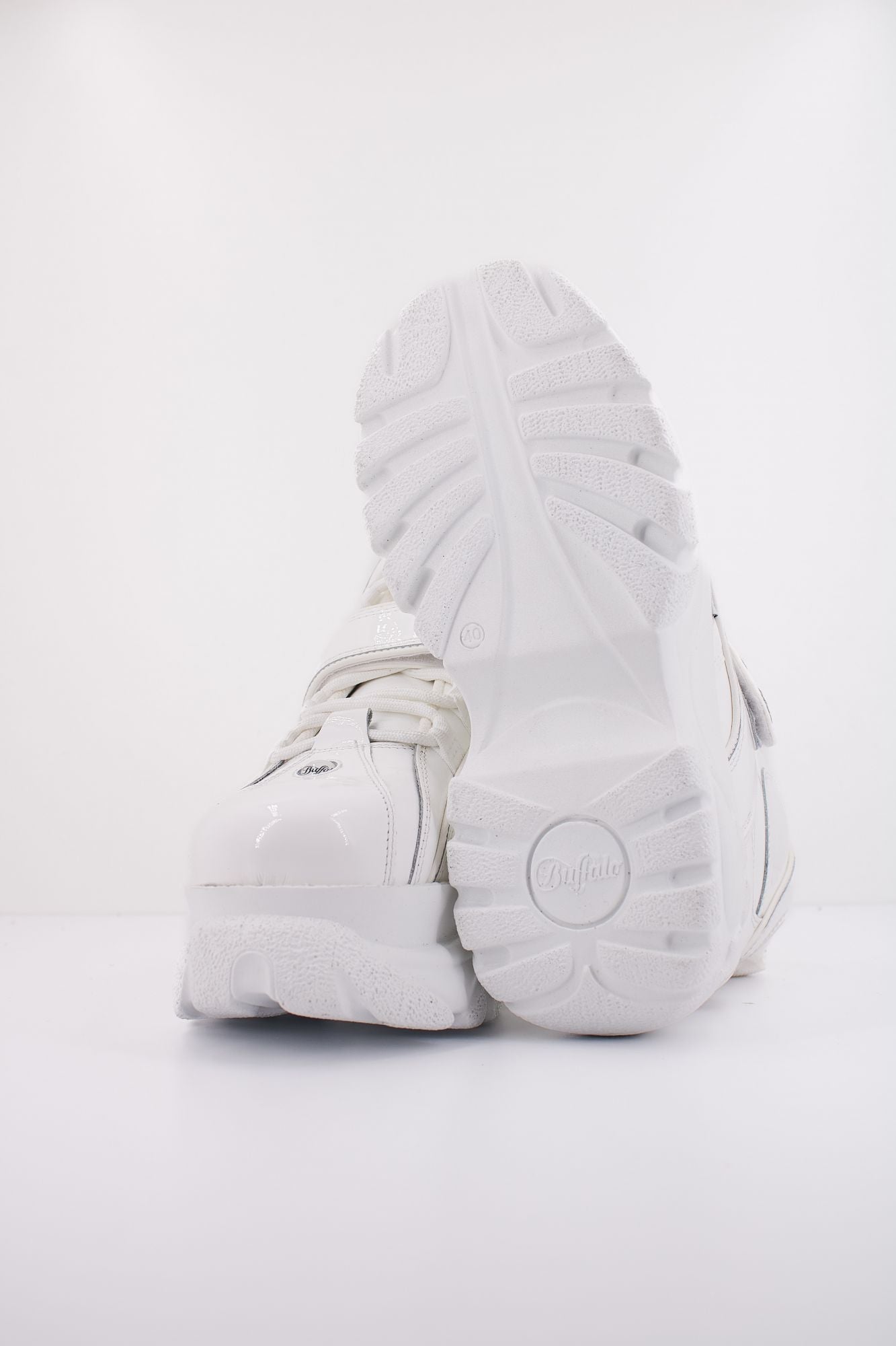 BUFFALO CALF LTP en color BLANCO (5)