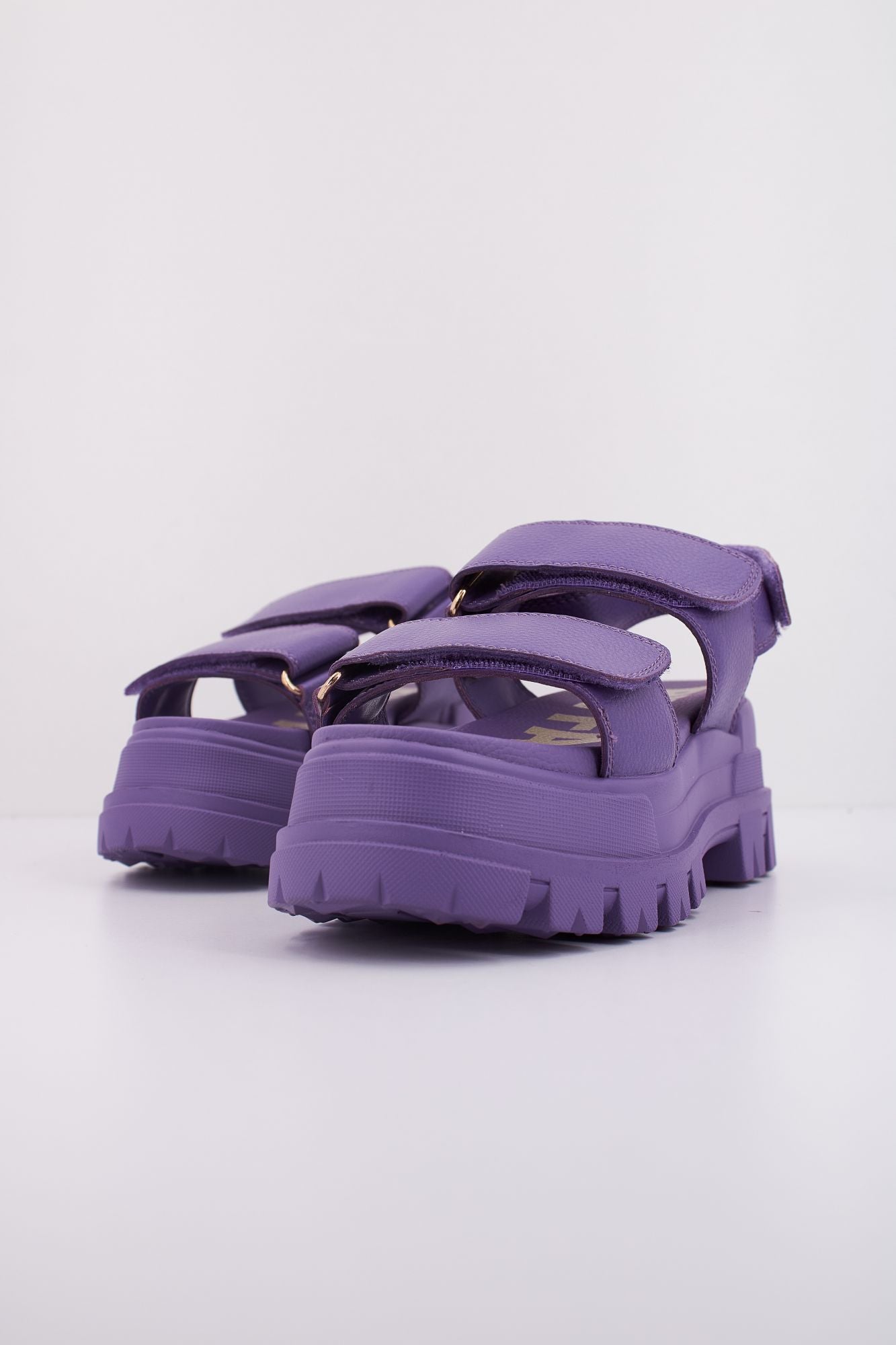 BUFFALO ASPHA SND en color VIOLETA (2)