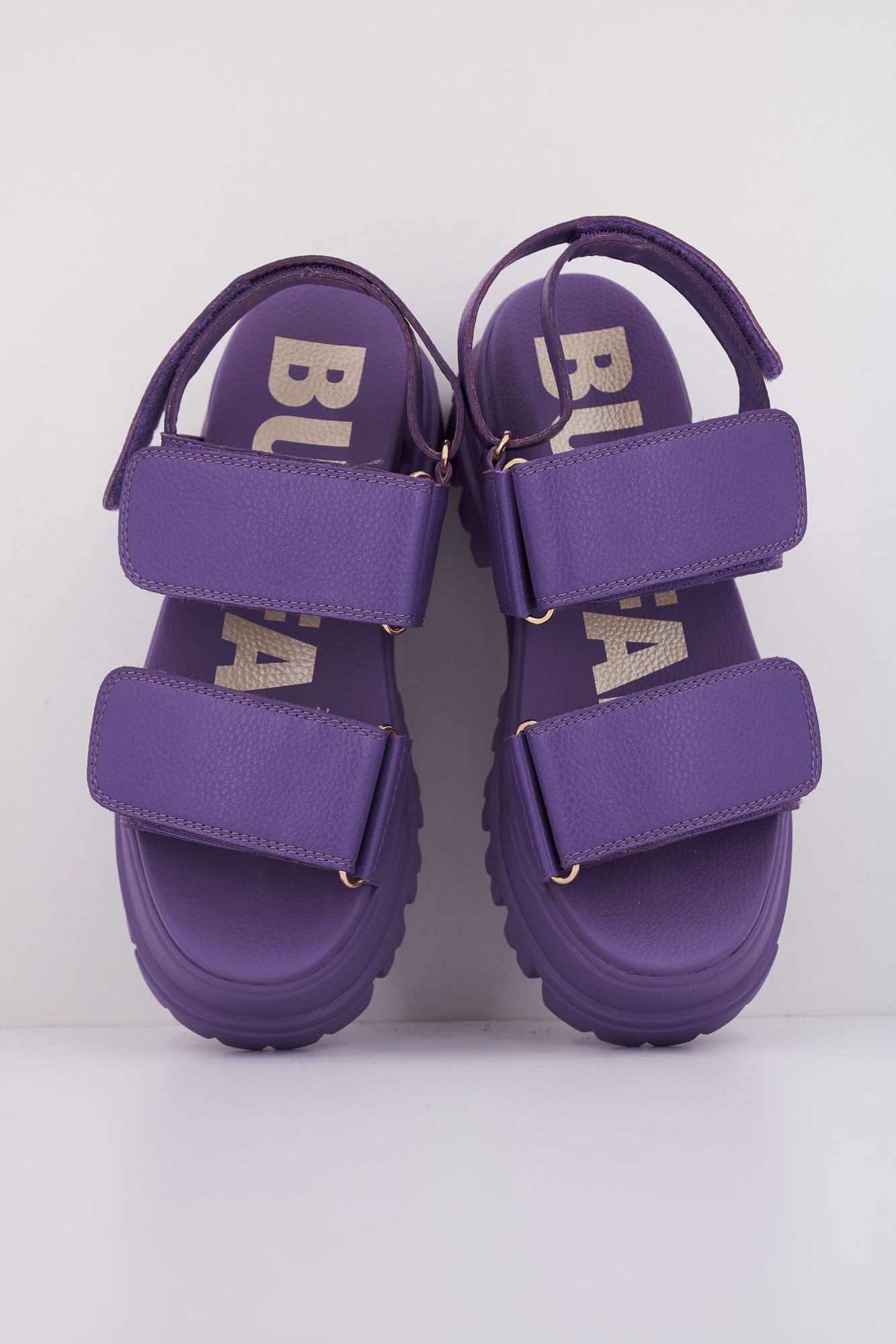 BUFFALO ASPHA SND en color VIOLETA (3)