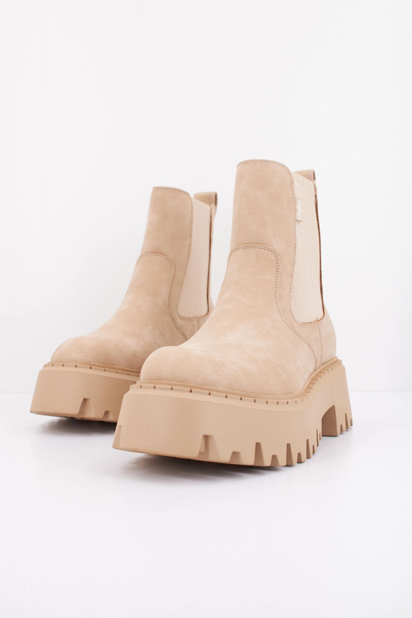 BUFFALO ASPEN CHELSEA VEGAN B en color BEIS (2)